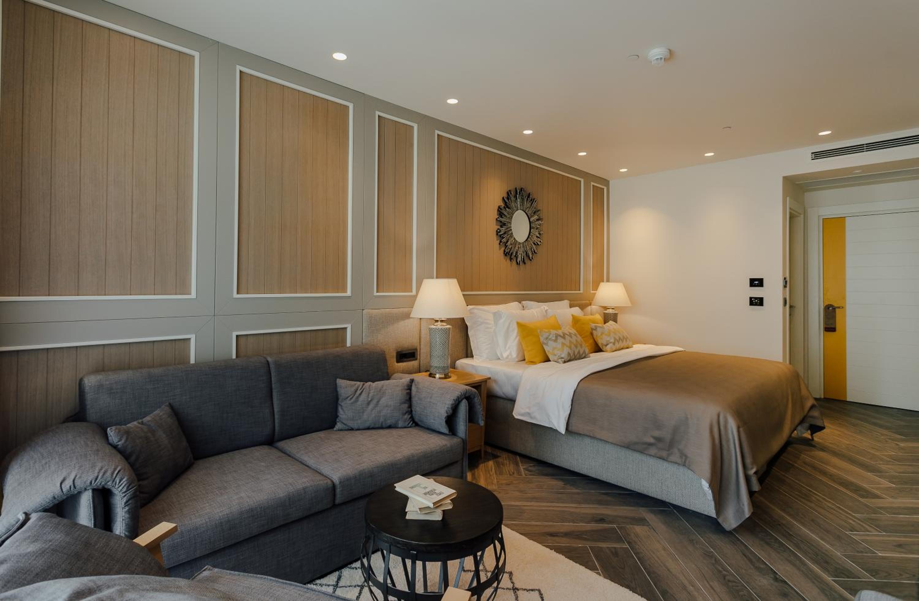 Junior Suite with Side Sea View - Photo 16