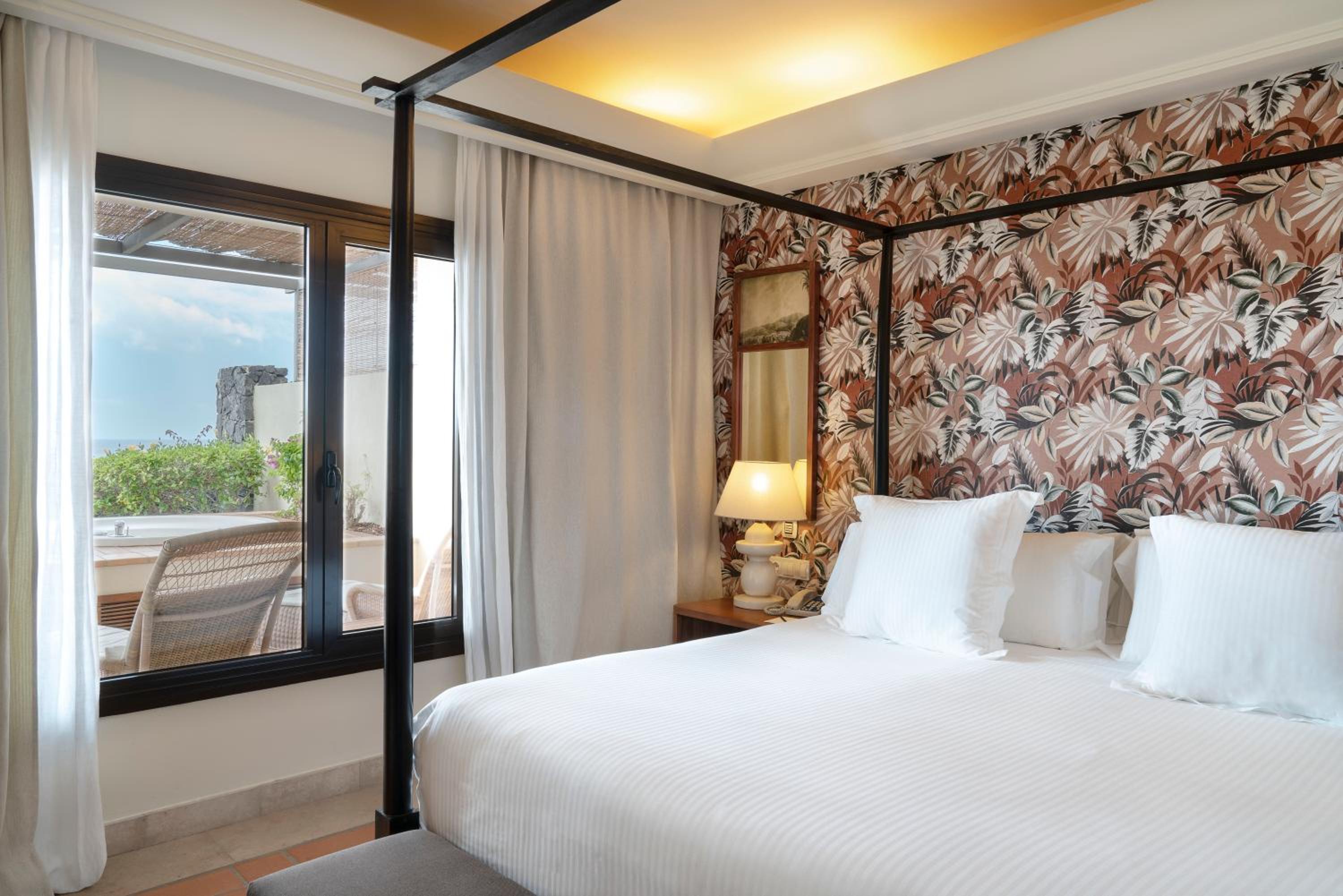 Deluxe Villa with Private Garden