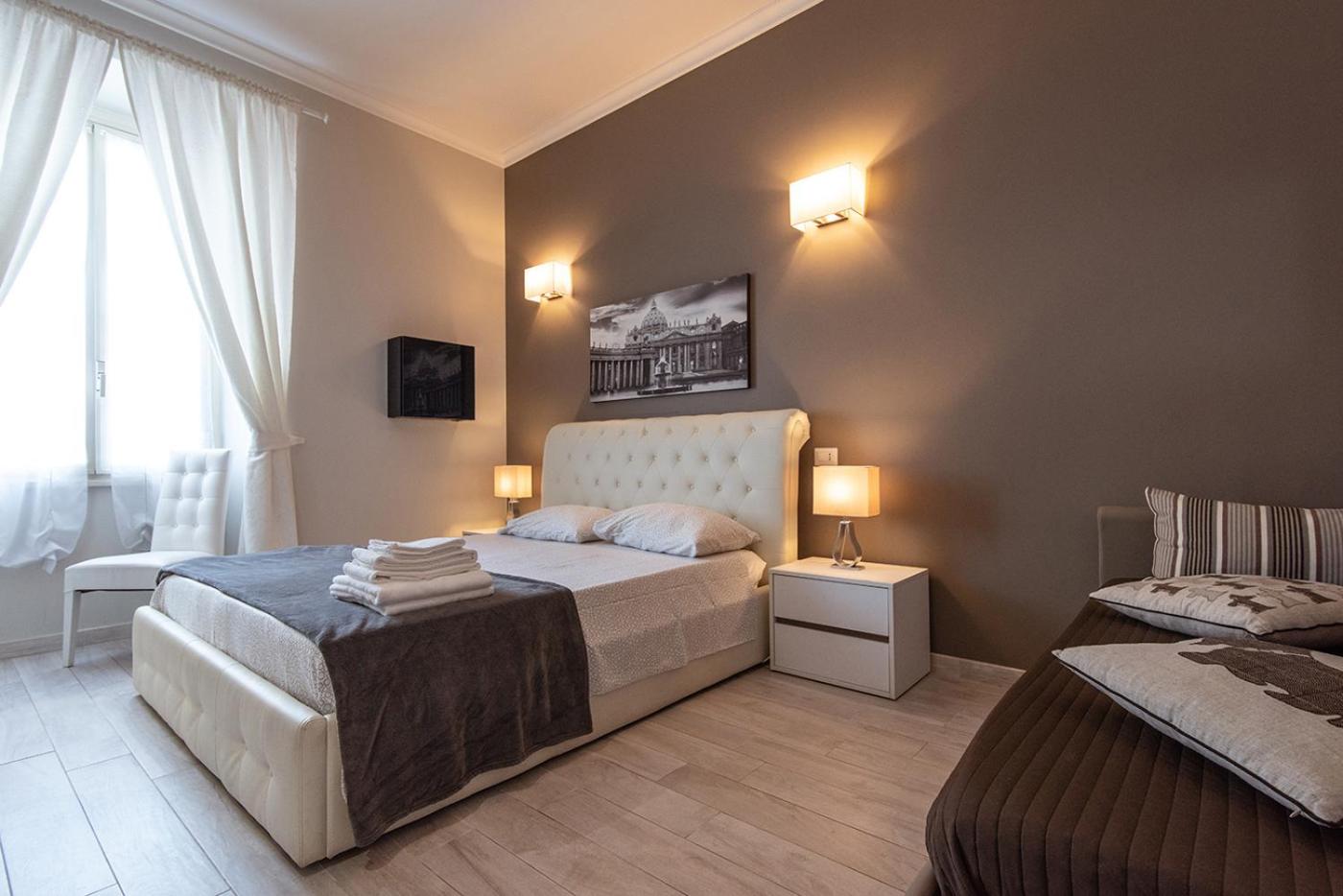 Deluxe Double Room with City View photo 1