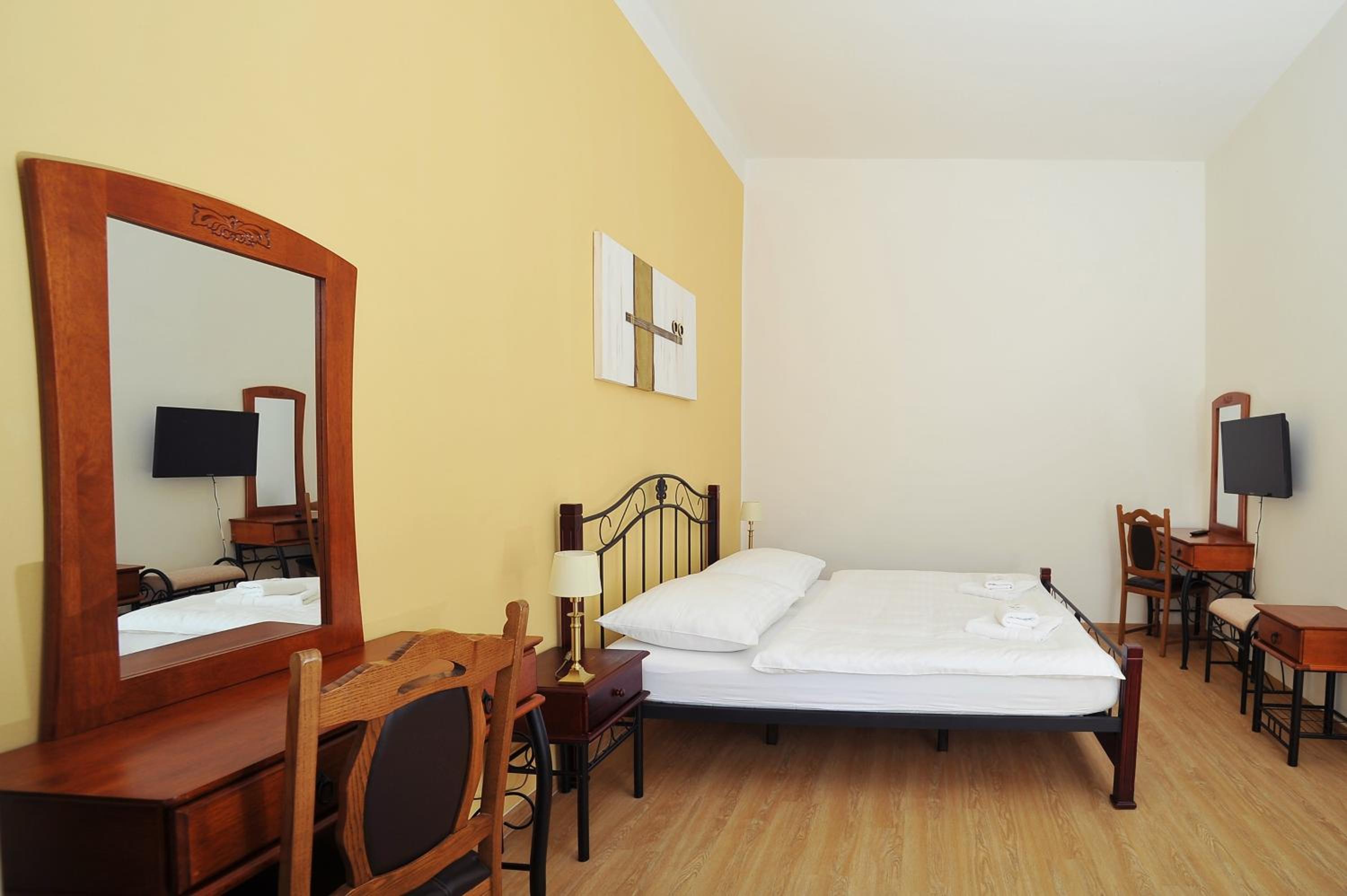 Double Room with Patio photo 2