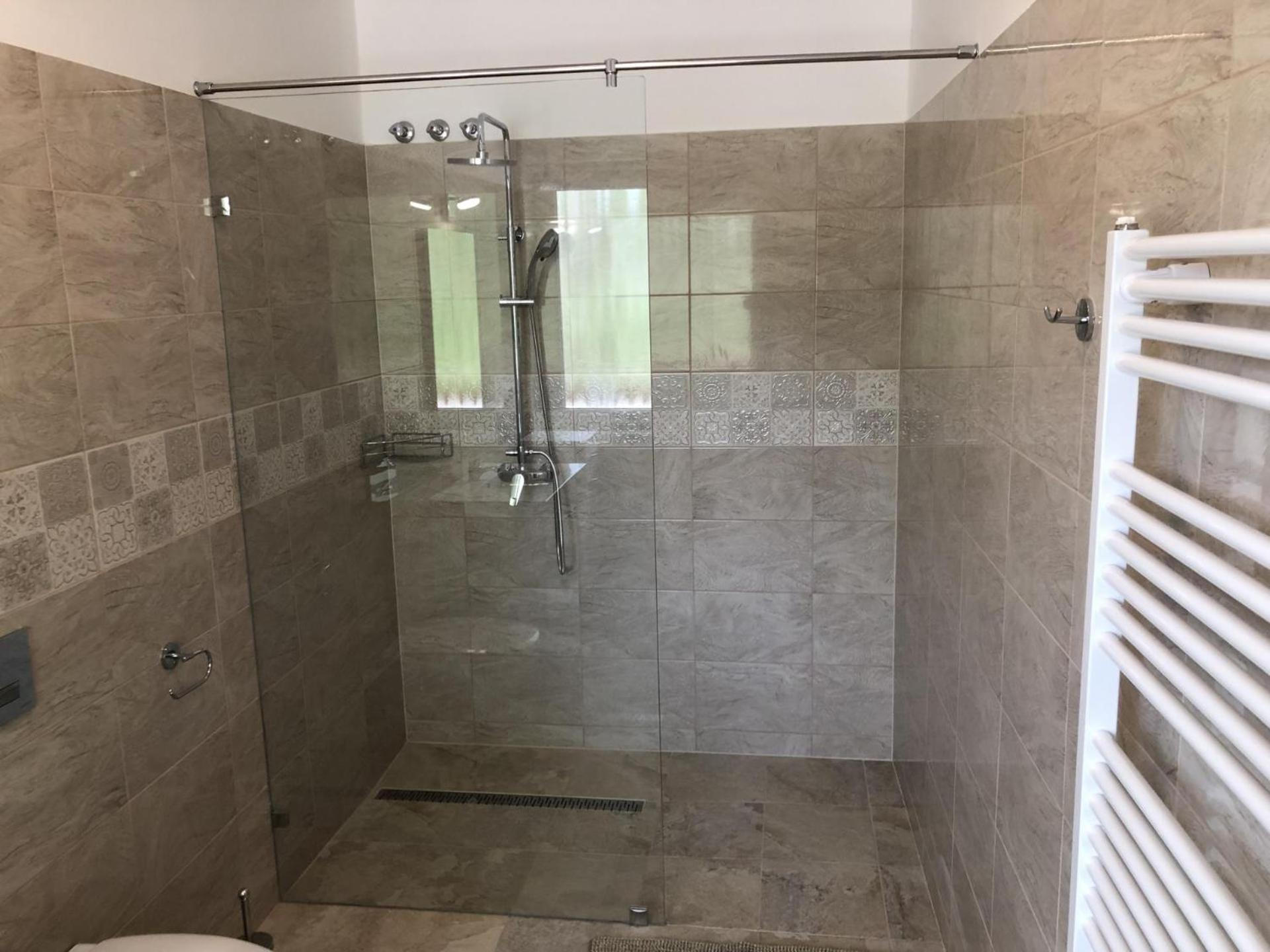Double Room with Private Bathroom - Photo 7