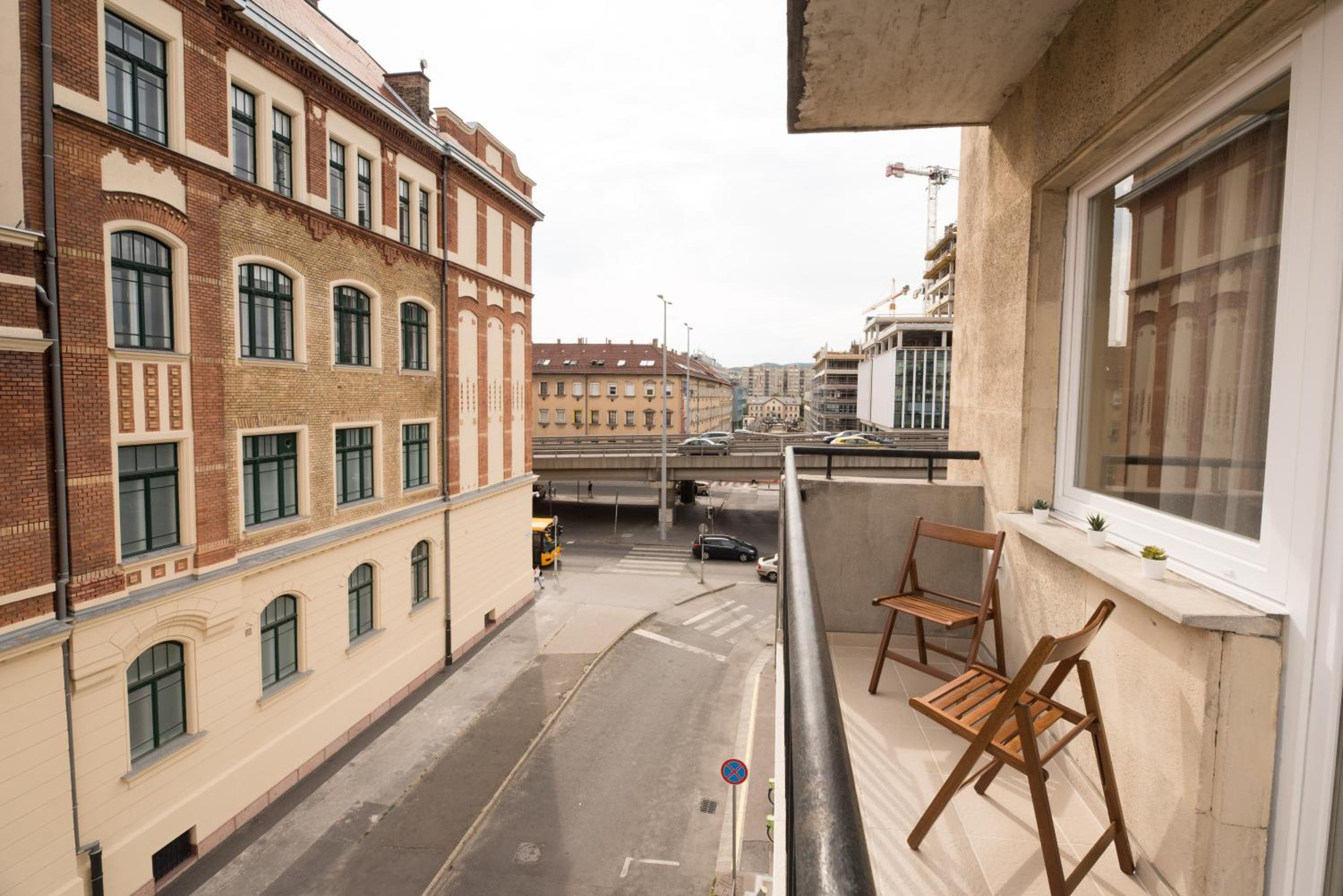 Two-Bedroom Apartment - Photo 31