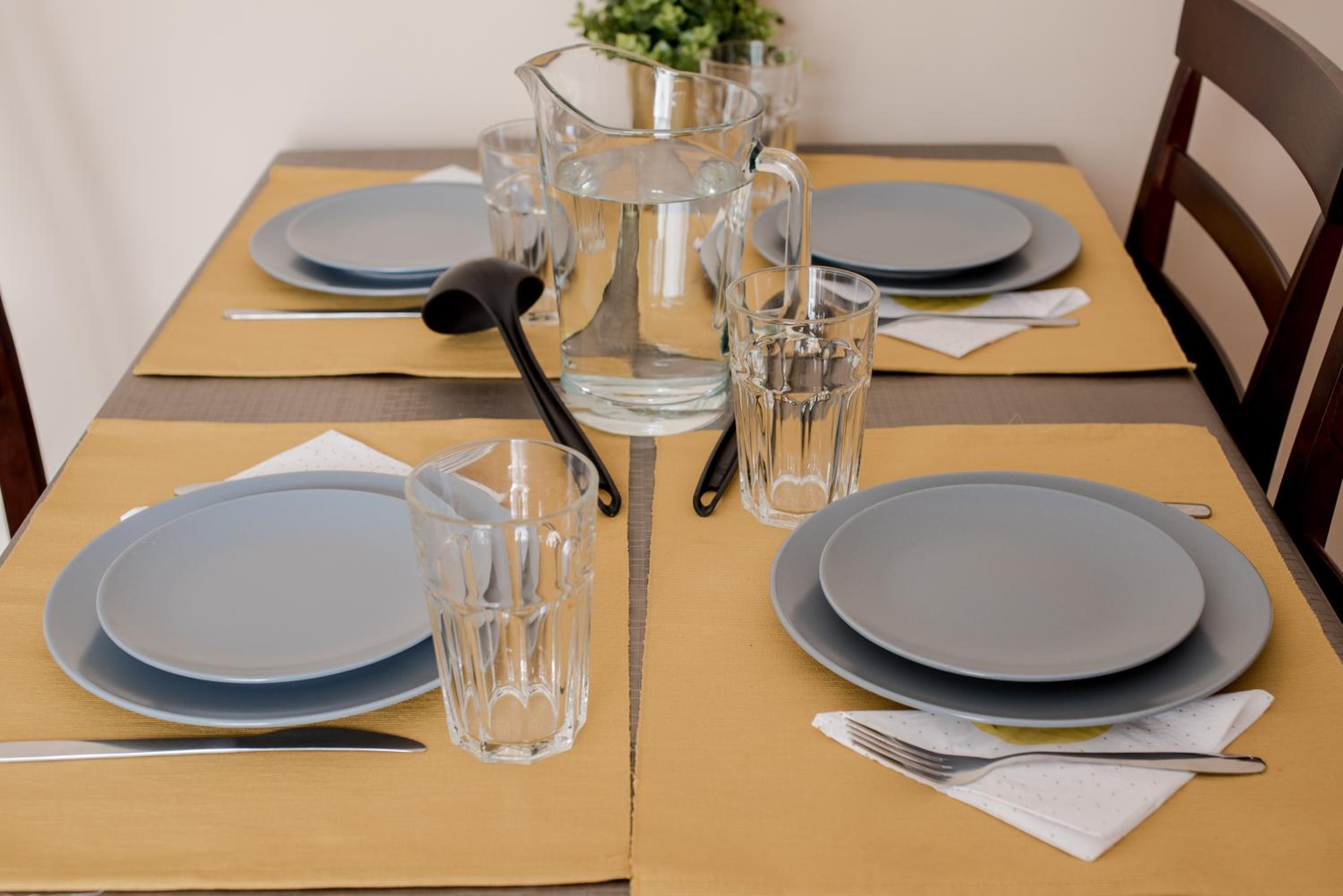 Two-Bedroom Apartment - Photo 2
