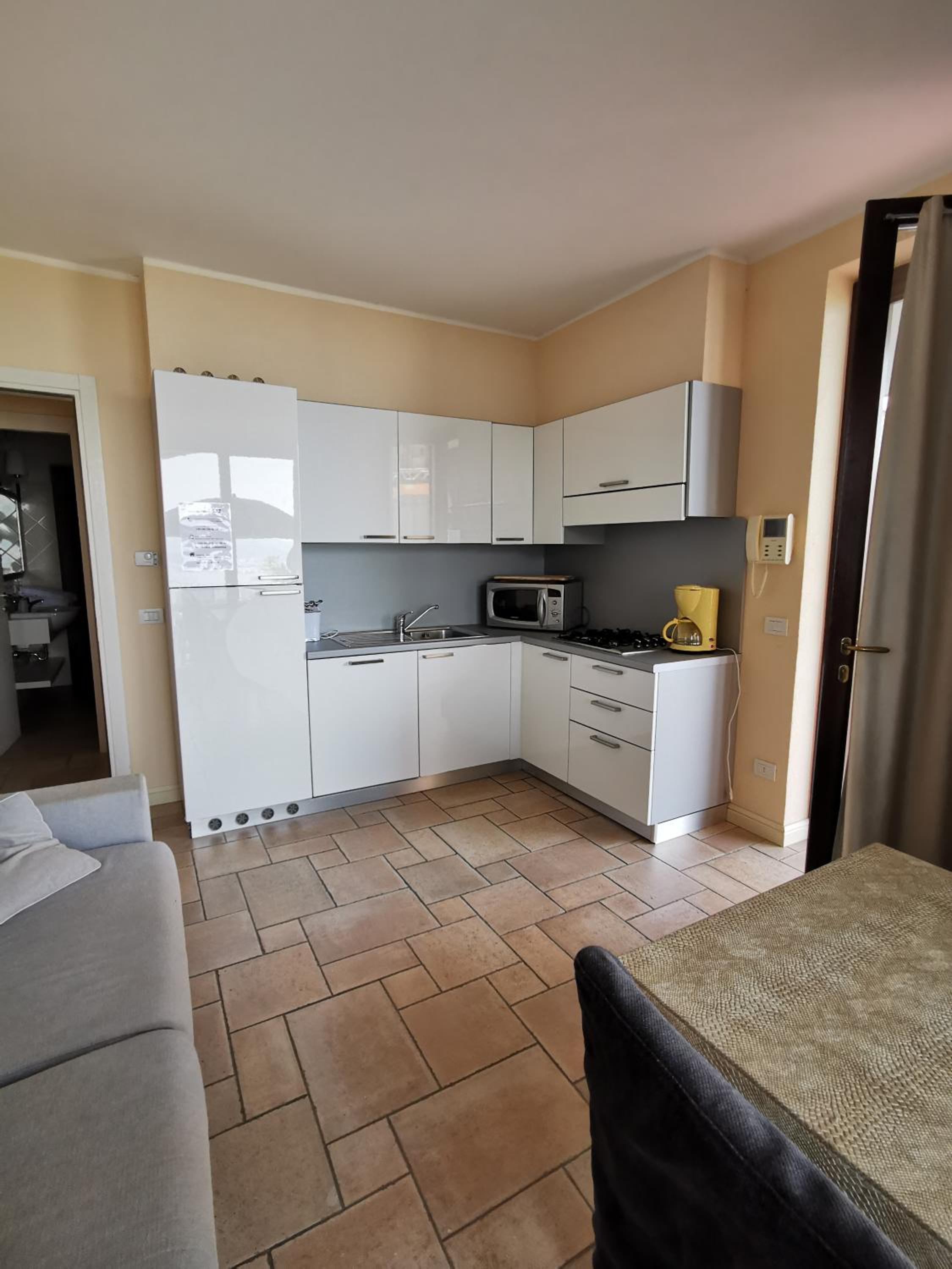 One-Bedroom Apartment (4 Adults) photo 3