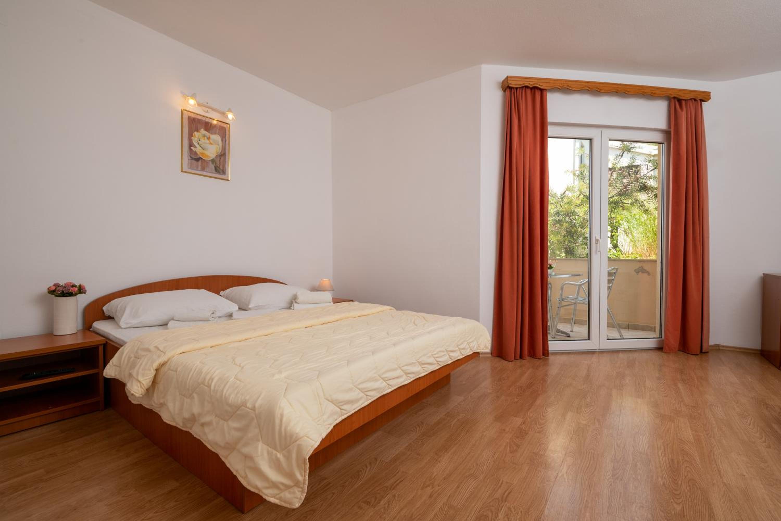 Studio Apartment with Sea View photo 1