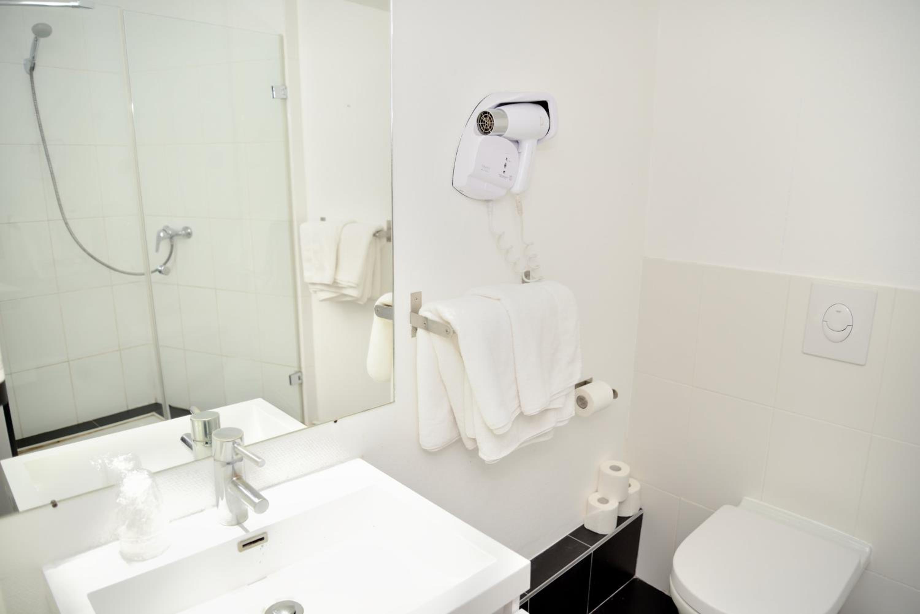 Triple Room - Photo 6