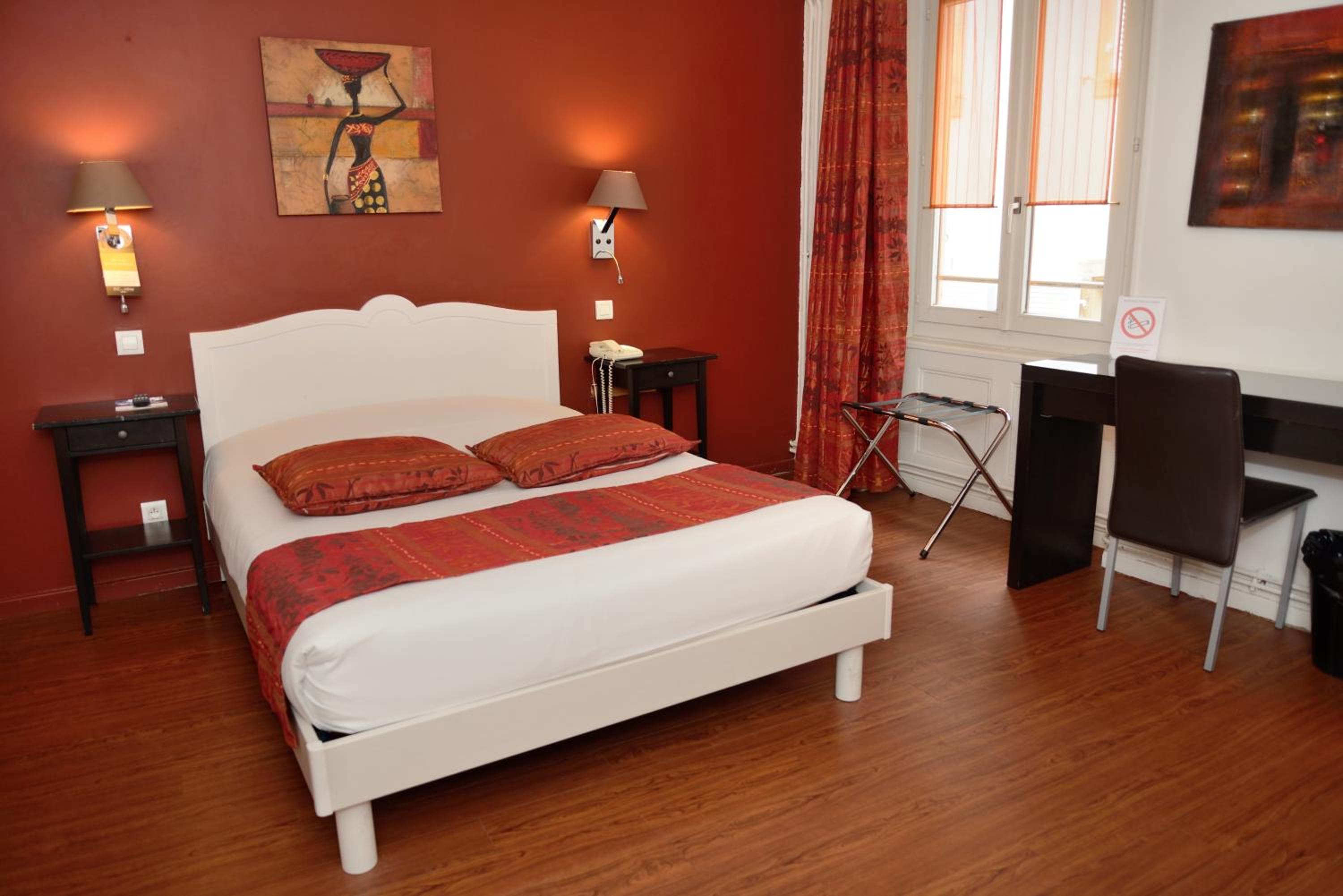 Double Room - Photo 10