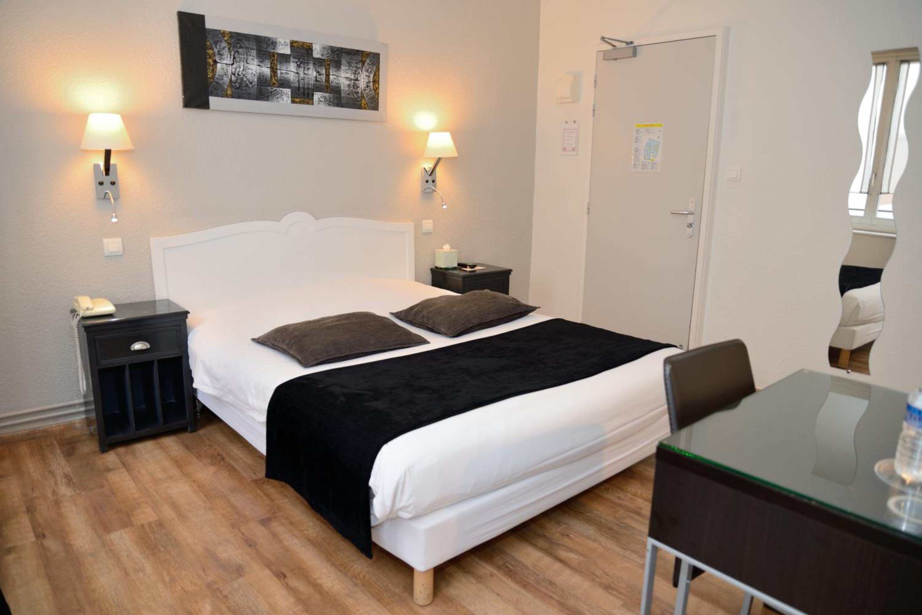 Double Room - Photo 1