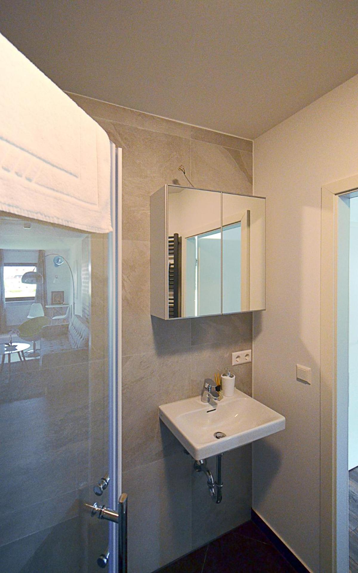 Comfort Suite Apartment with sofa bed - Photo 4