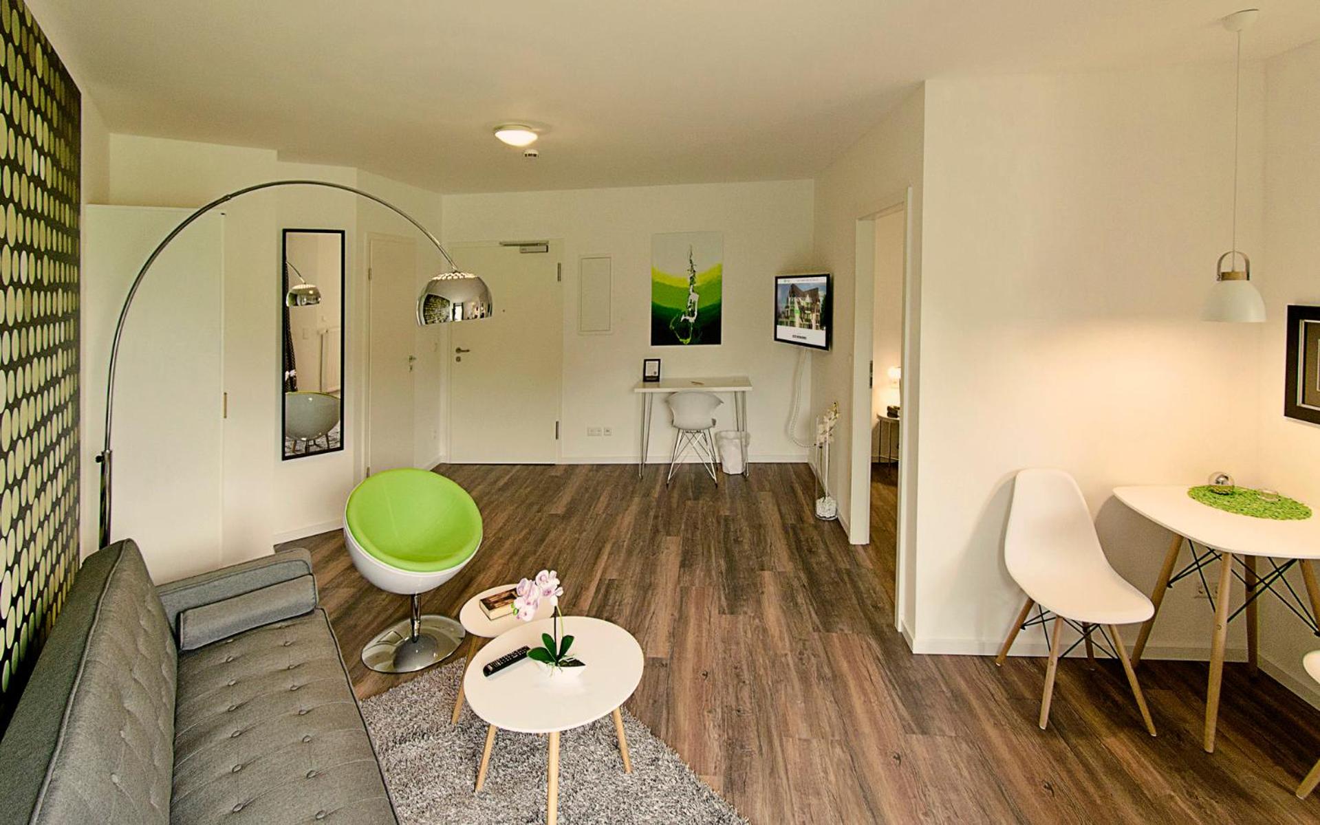 Deluxe One-Bedroom Apartment with Balcony or Terrace  - Photo 6