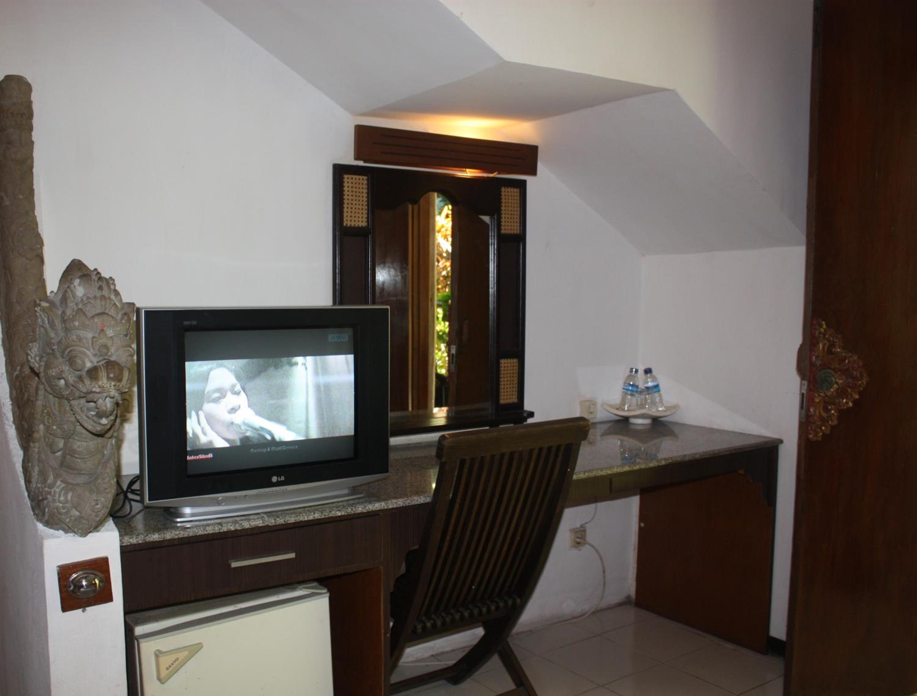 Deluxe Double or Twin Room - Photo 6