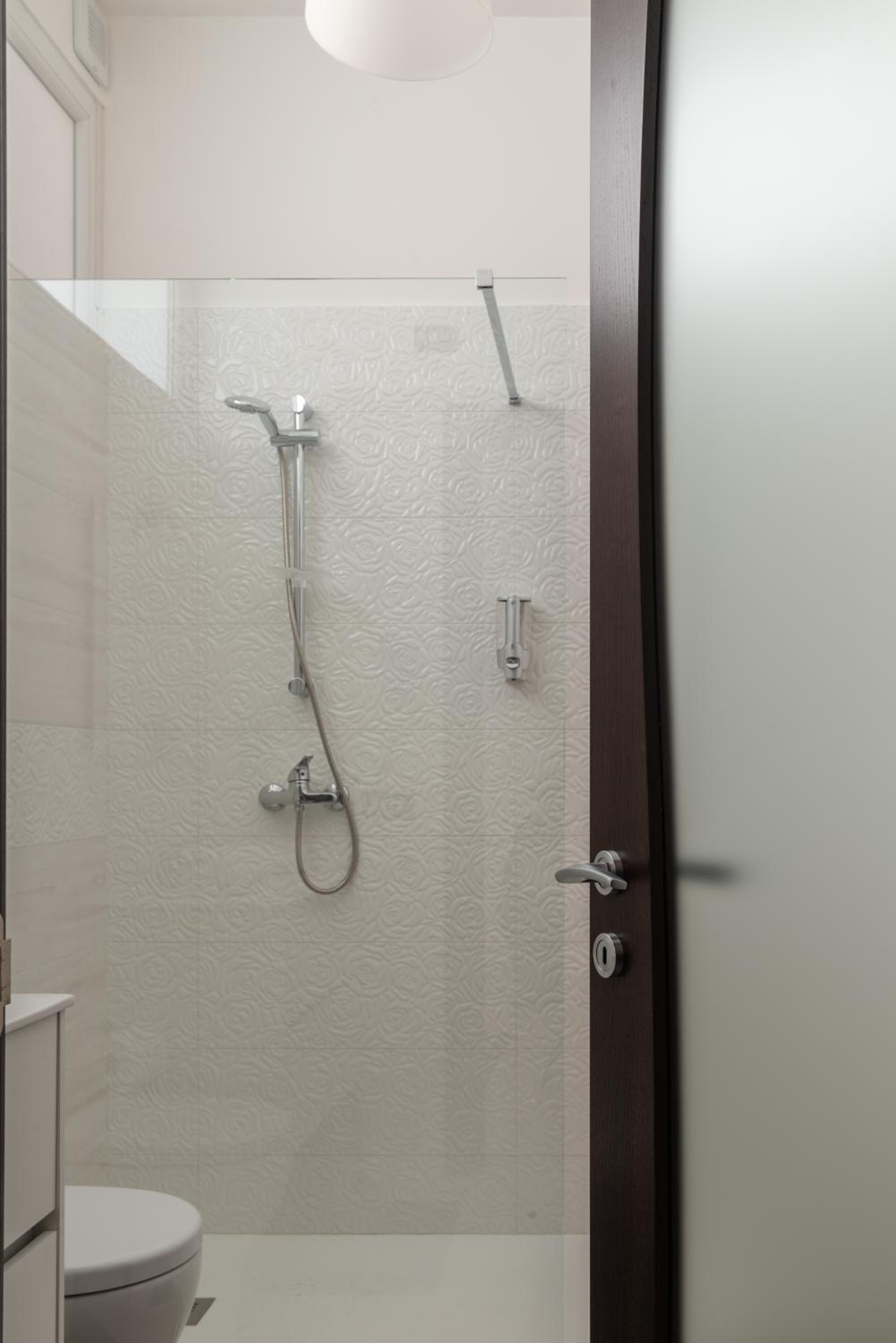 Deluxe Room - Photo 12