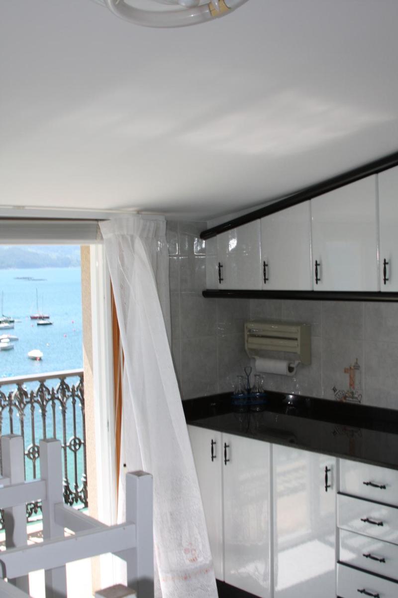 Apartment with Terrace photo 3