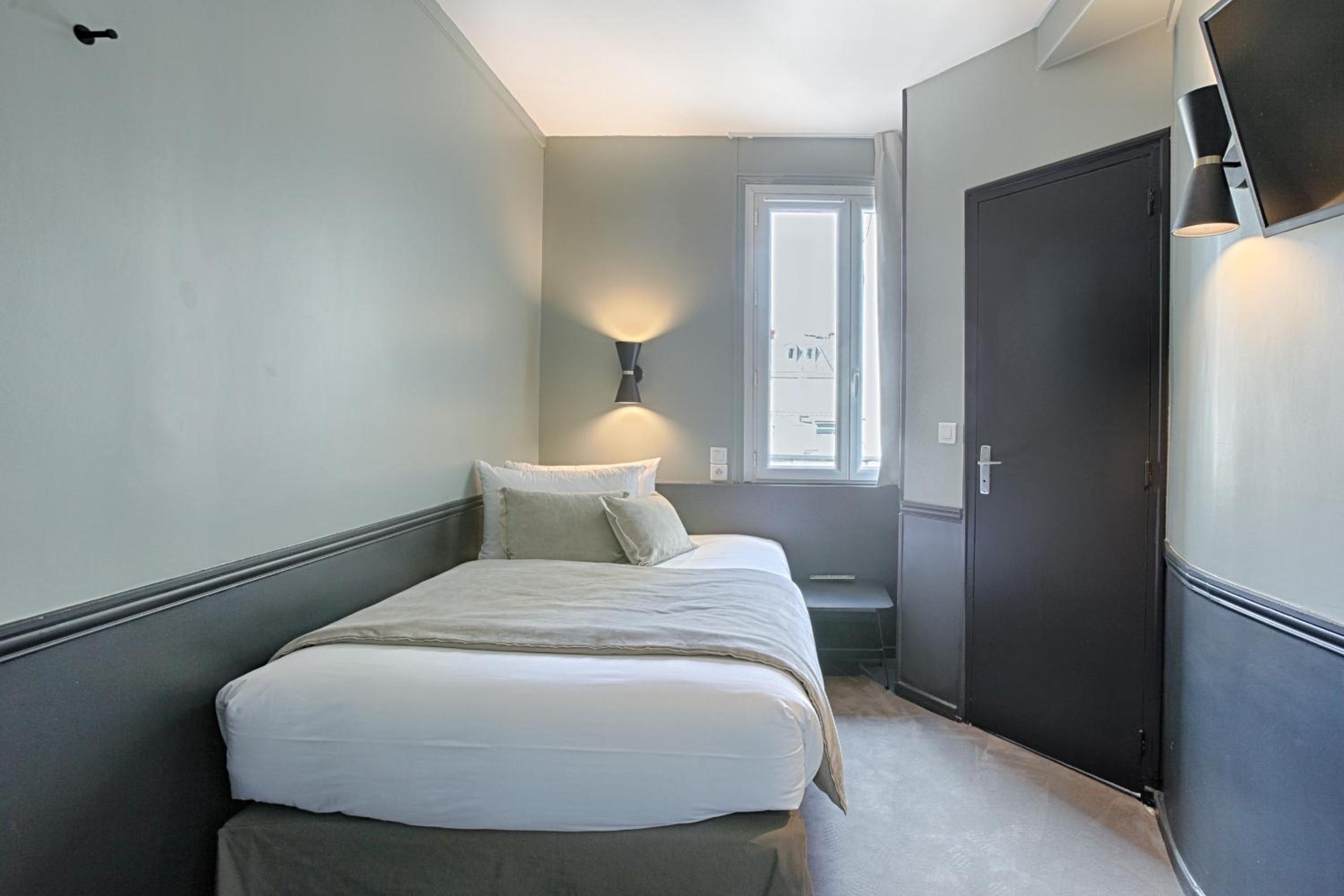 Single Room-courtyard view photo 3