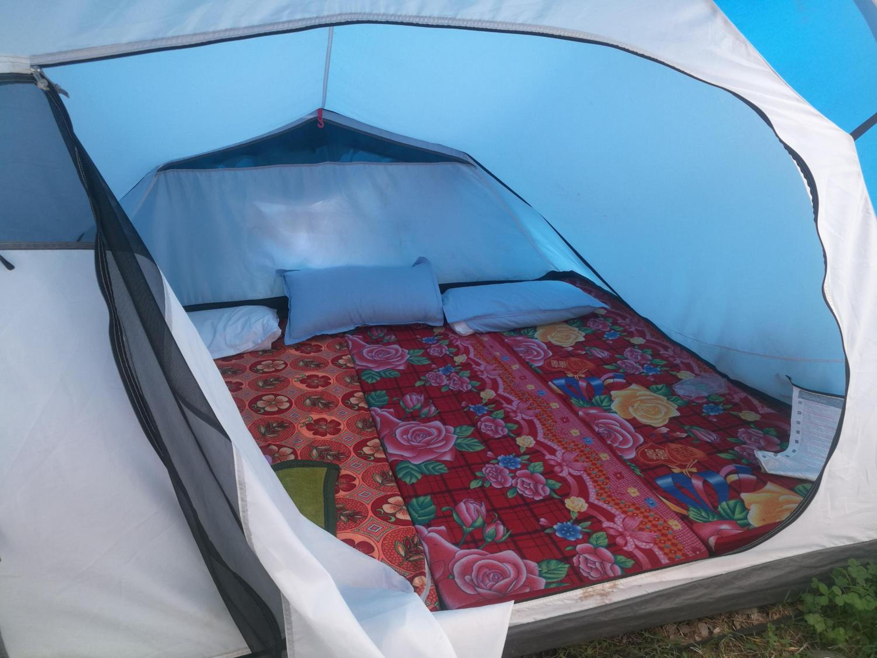 Dome Tent photo 1