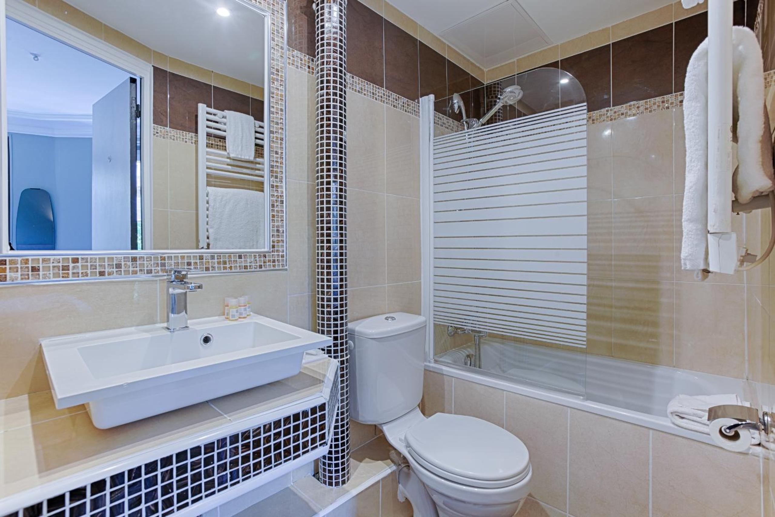 Double Room with Street View photo 2