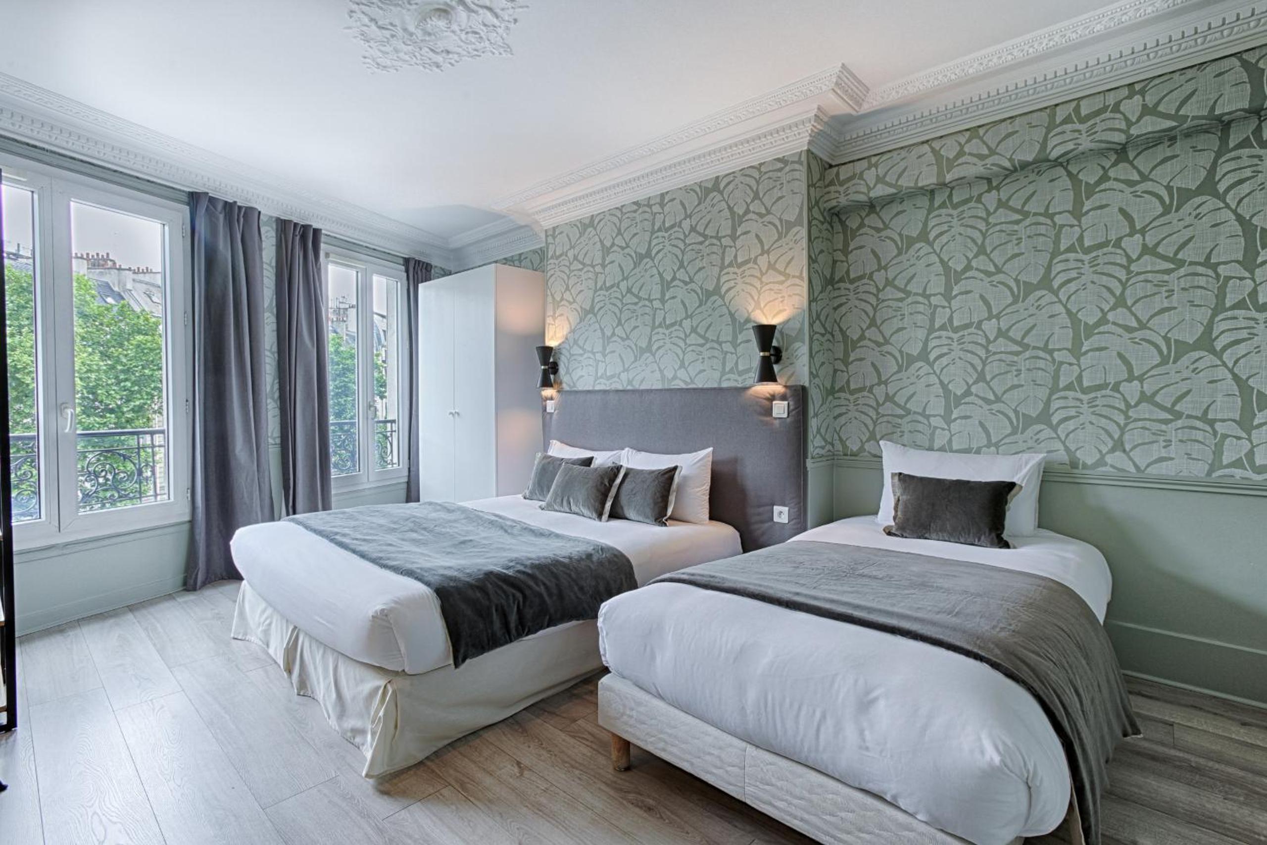 Deluxe Triple Room photo 3
