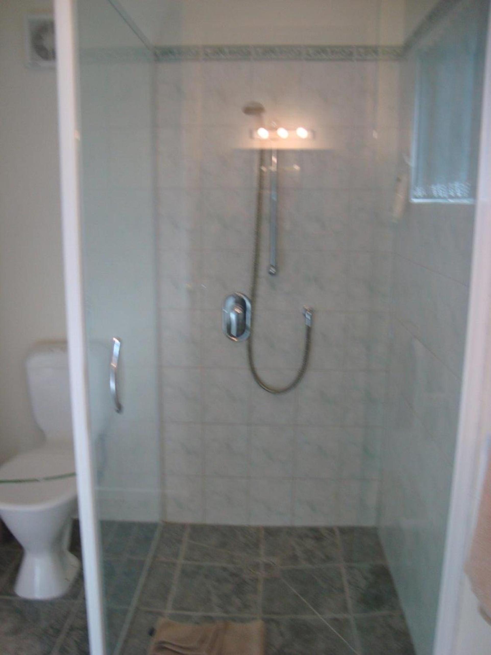 Queen Room - Photo 5