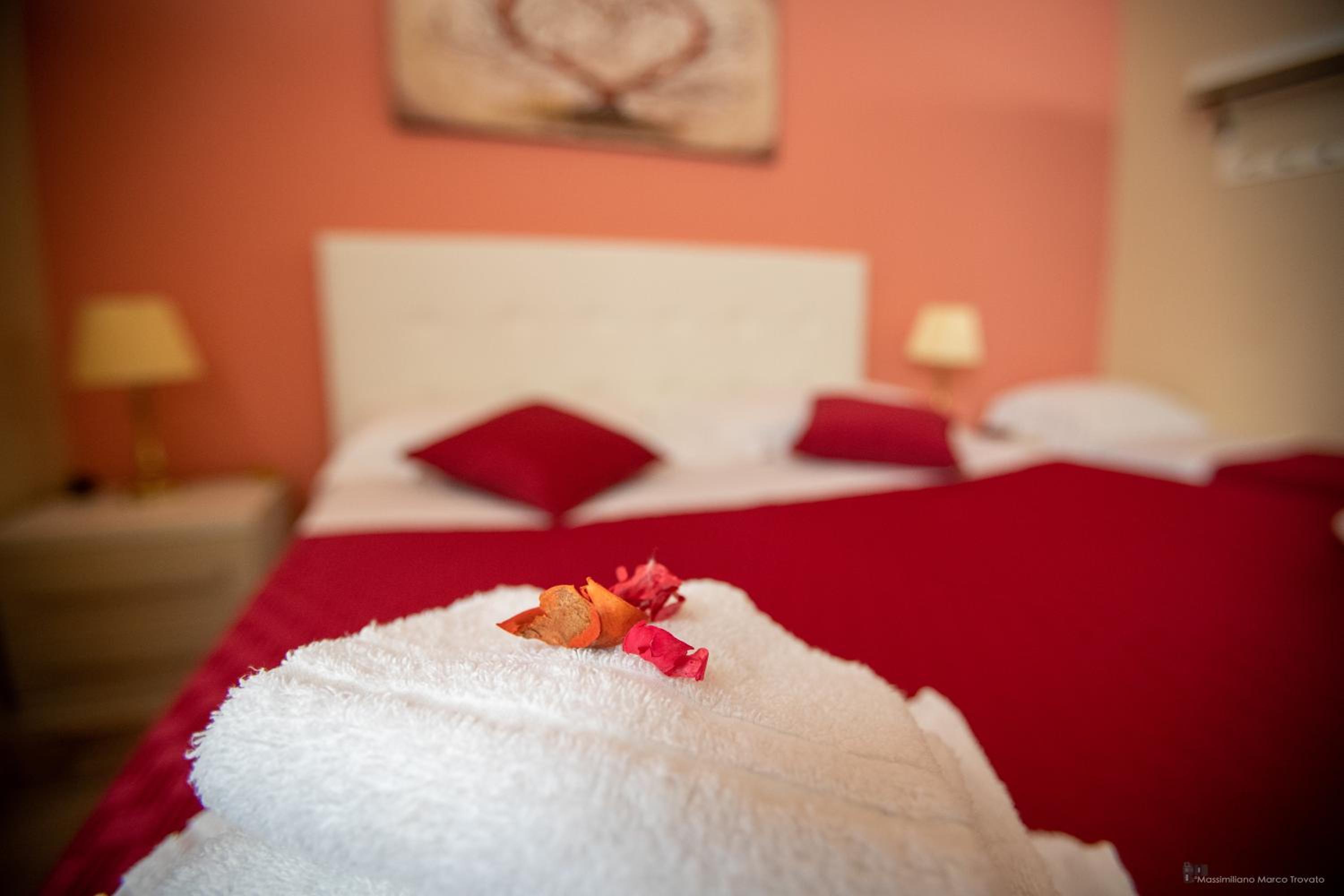Double Room with Private Bathroom photo 1