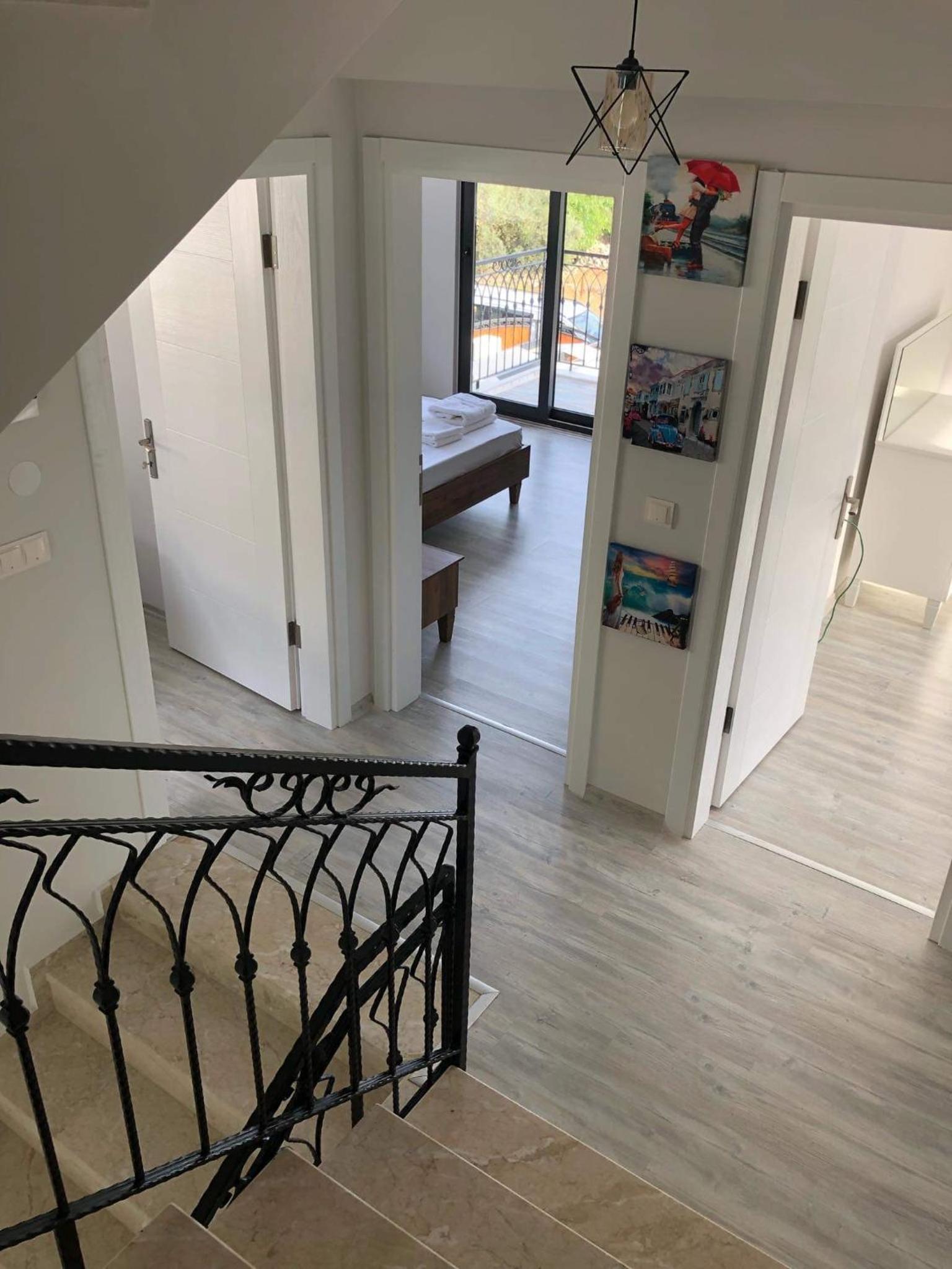 Villa photo 1