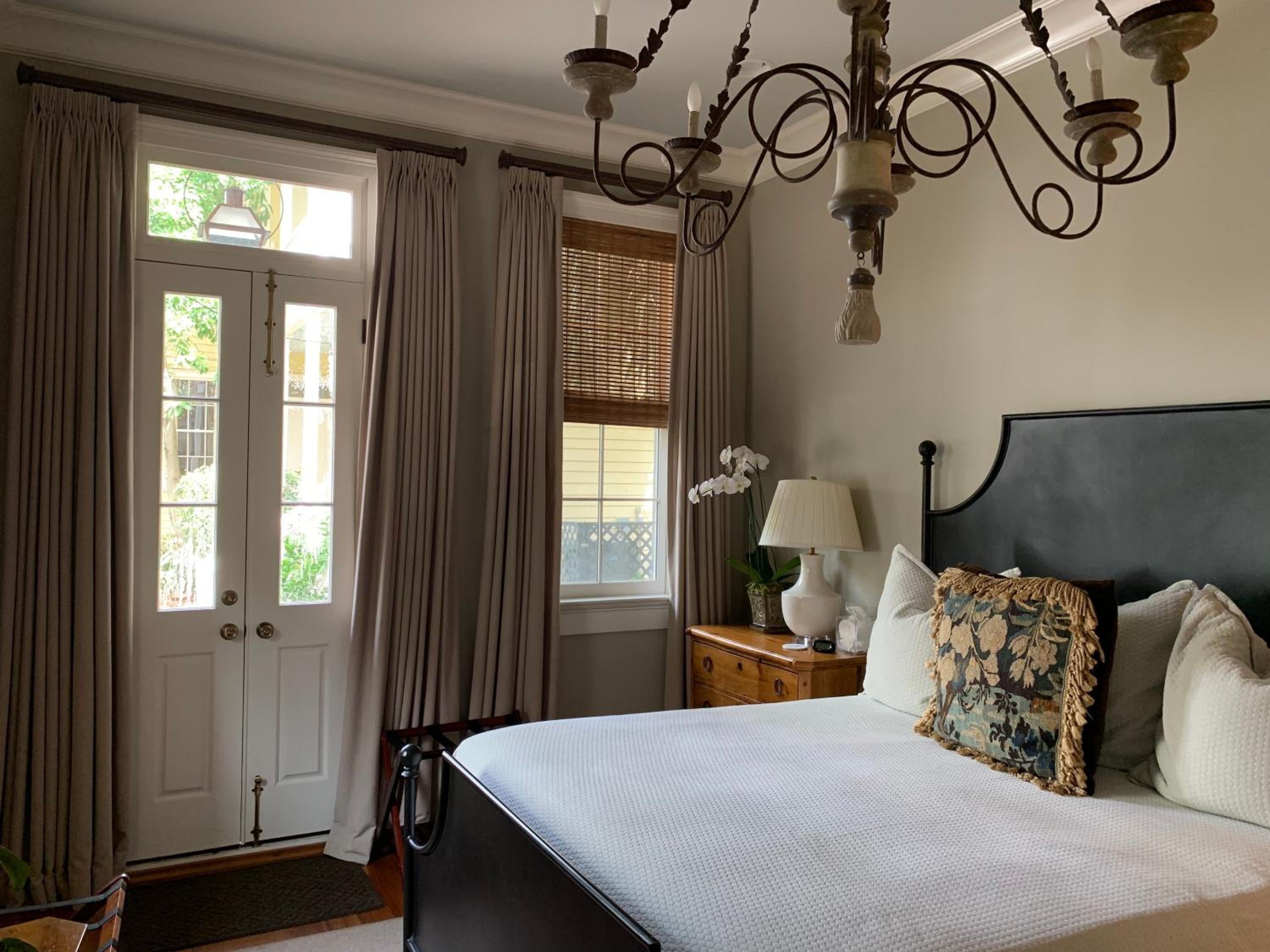 Deluxe King Room - Photo 5