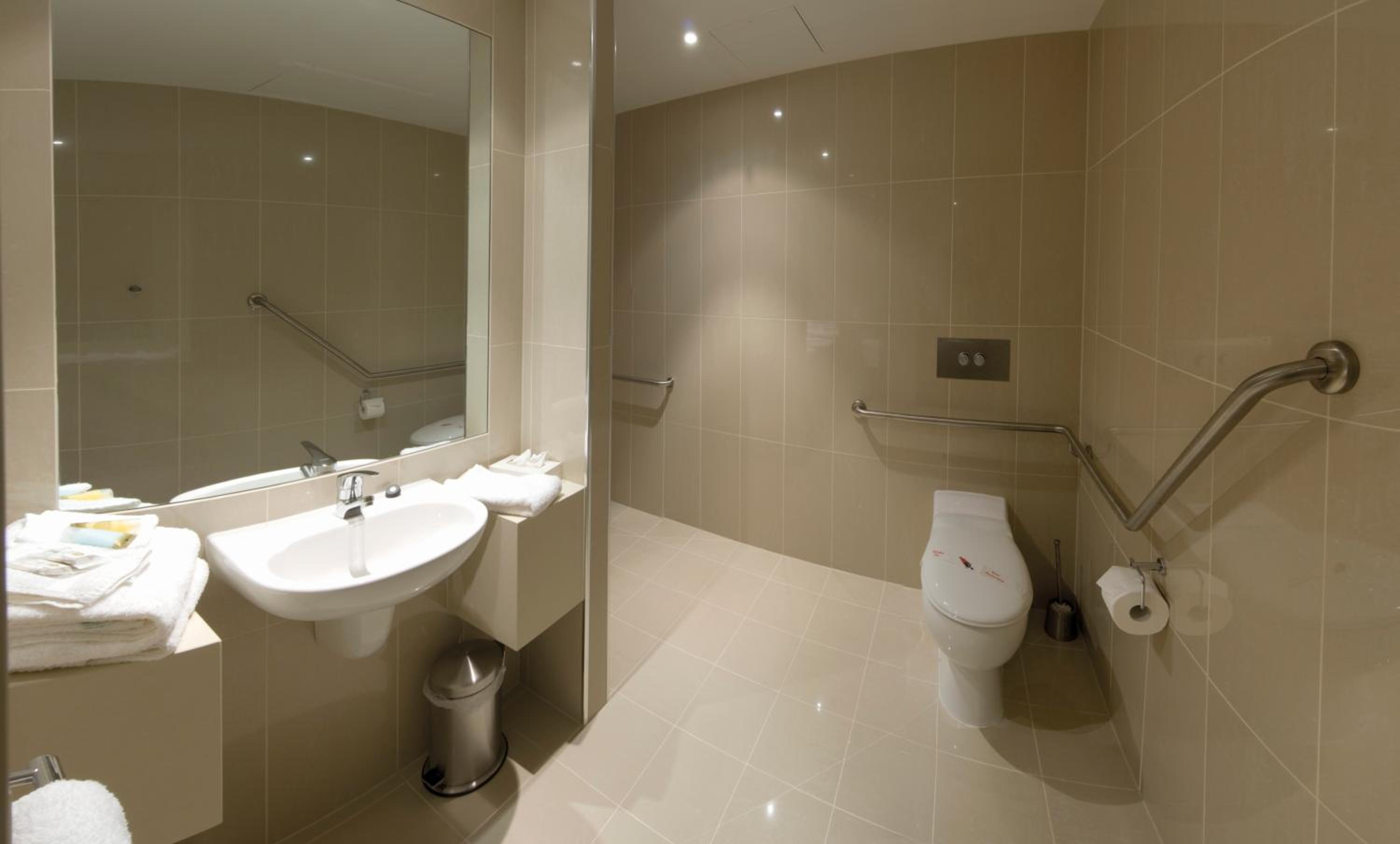Superior Queen Room - Disability Access - Photo 2