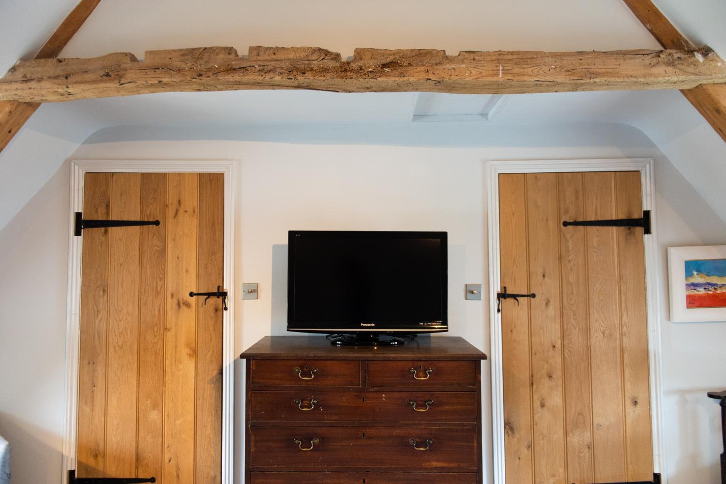 Deluxe King Room photo 2