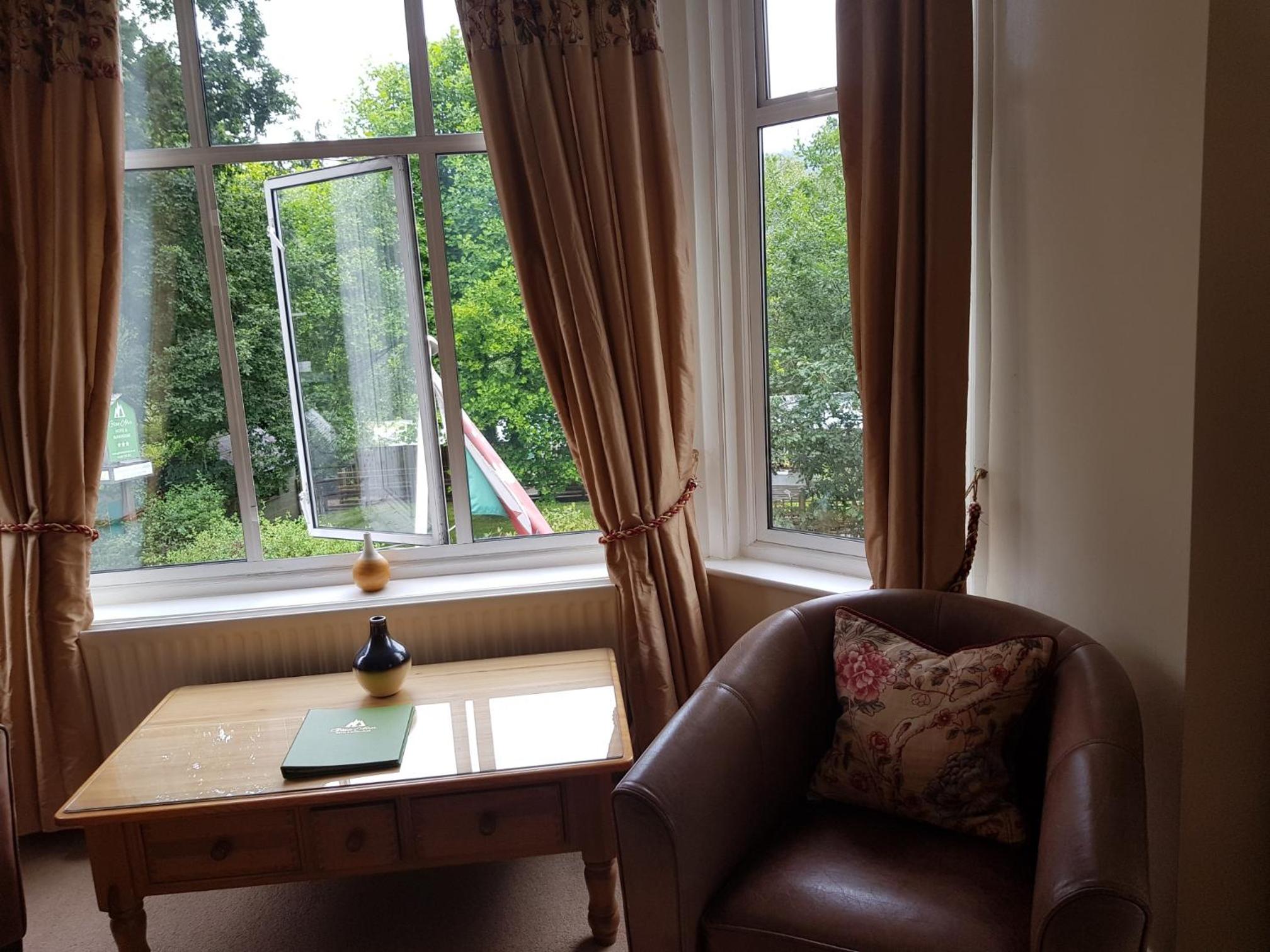 King Room (Not Pet-Friendly) photo 1