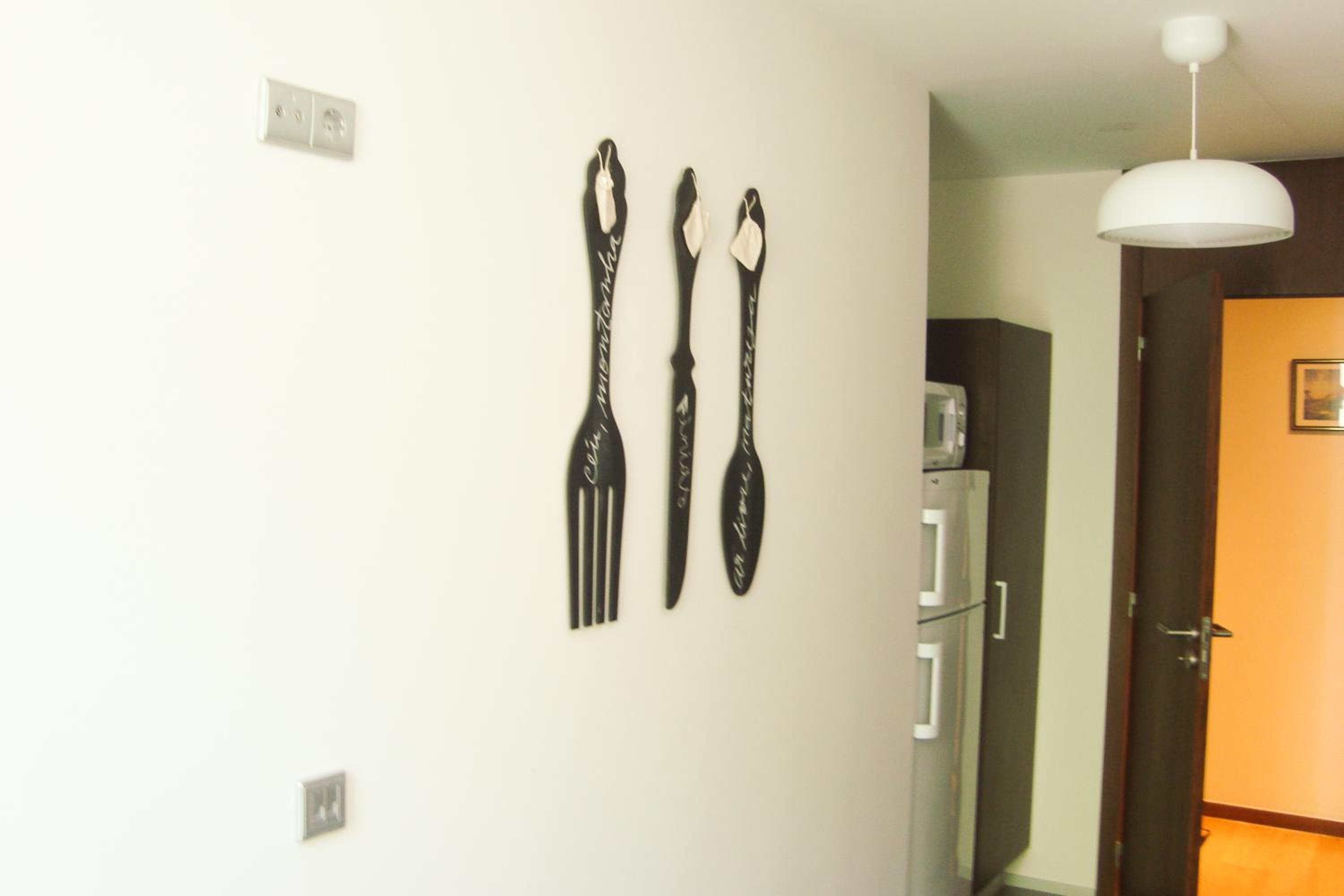 Two-Bedroom Apartment - Photo 11