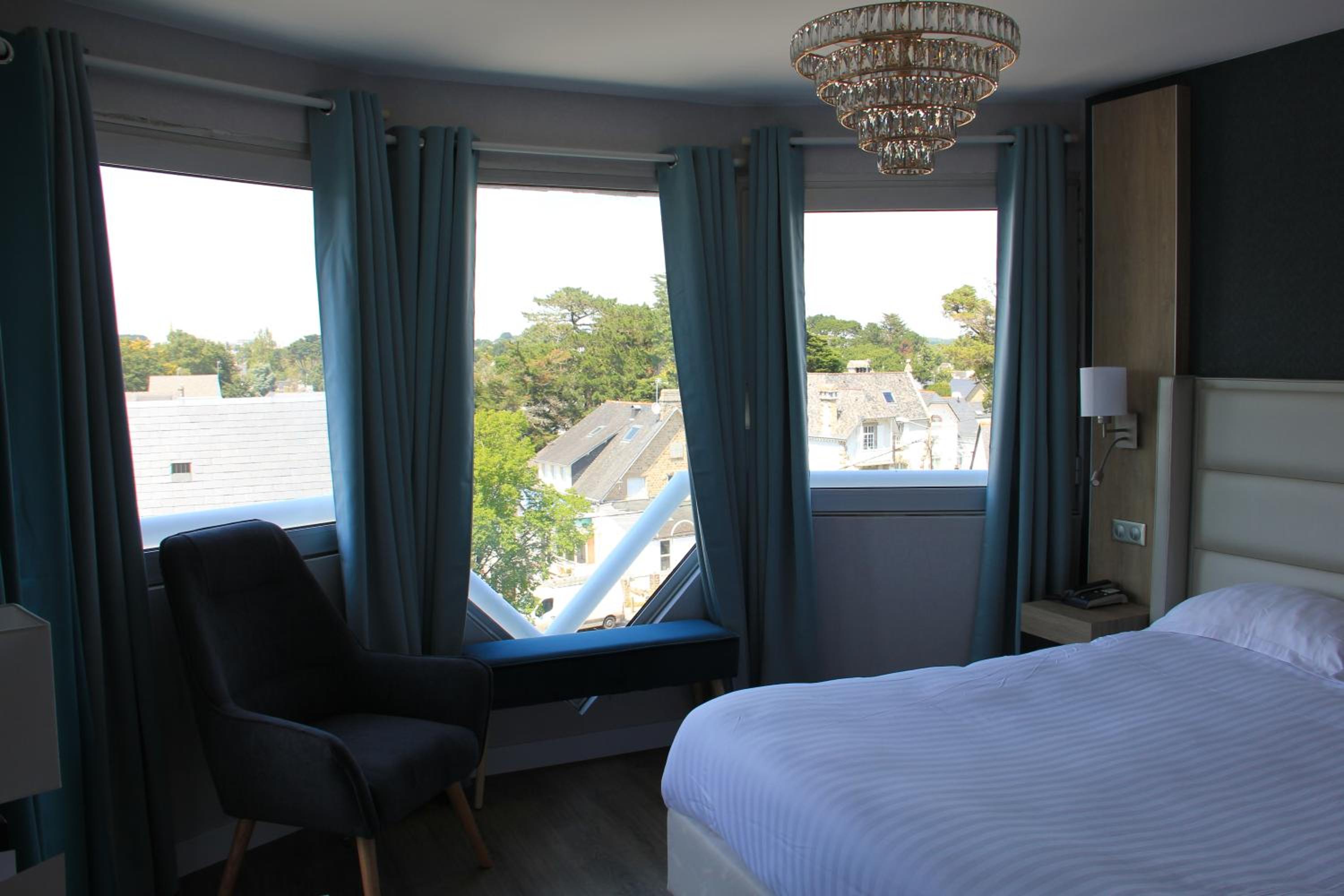Double Room with Park View - Photo 4