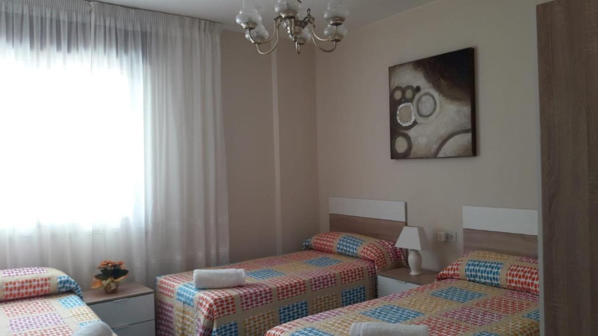 Bed in 3-Bed Dormitory Room photo 1