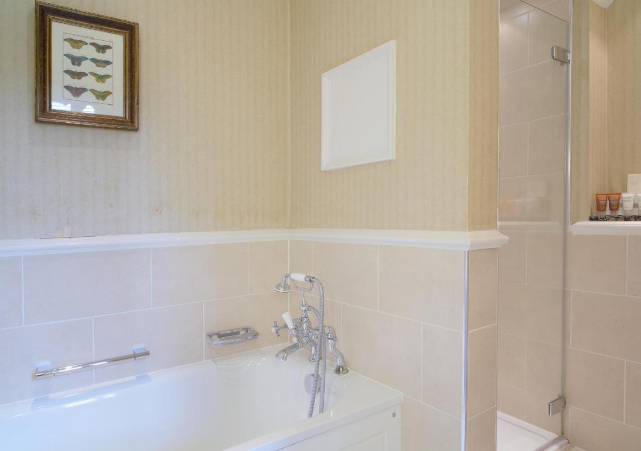Standard Double Room - Non-Smoking - Photo 6