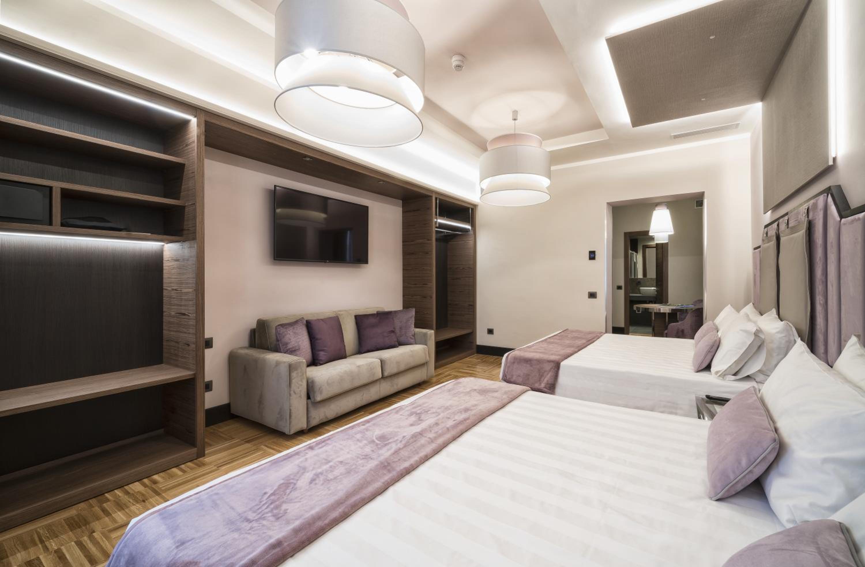 Suite with City View photo 1