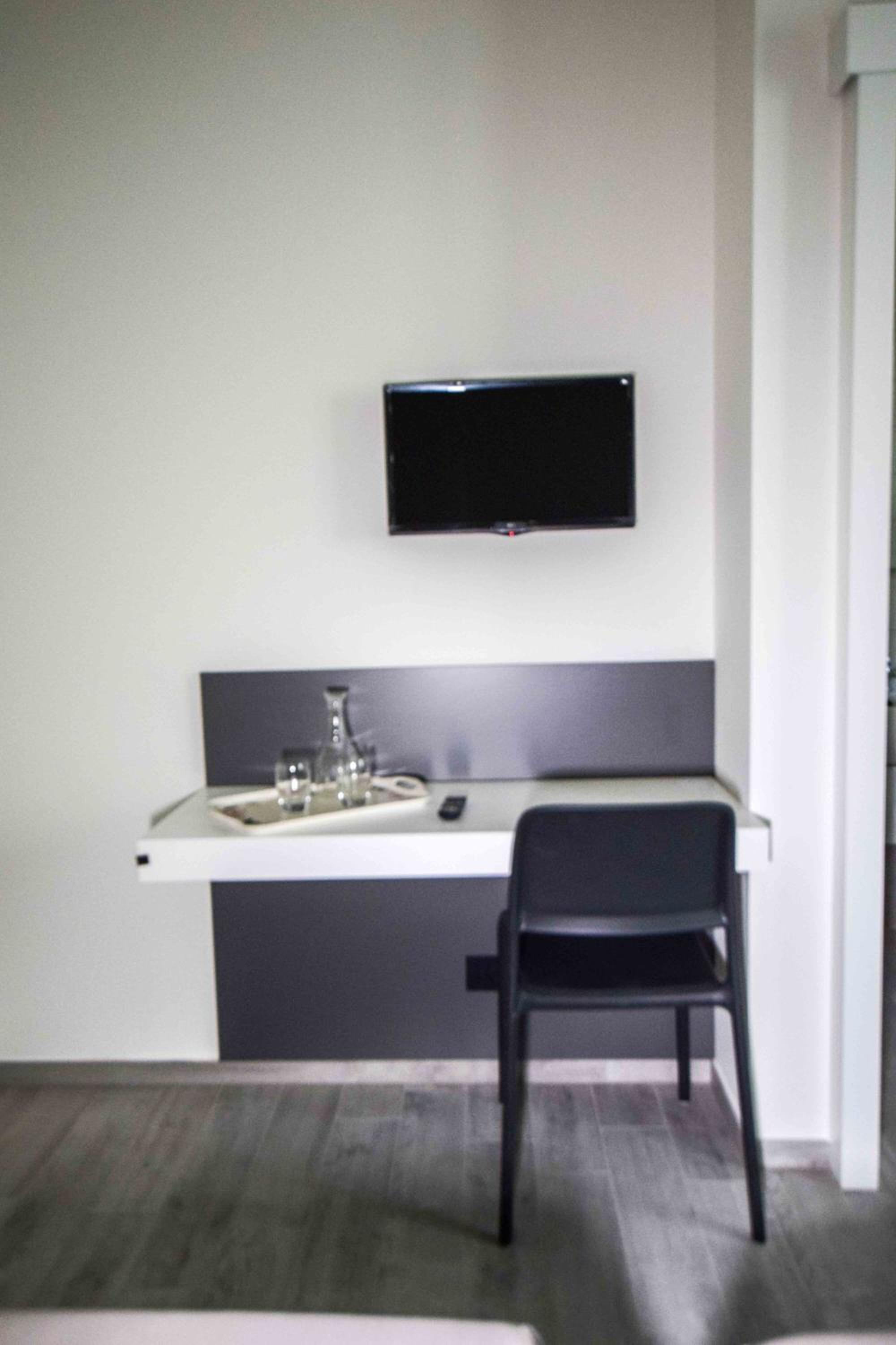 Budget Twin Room - Photo 1