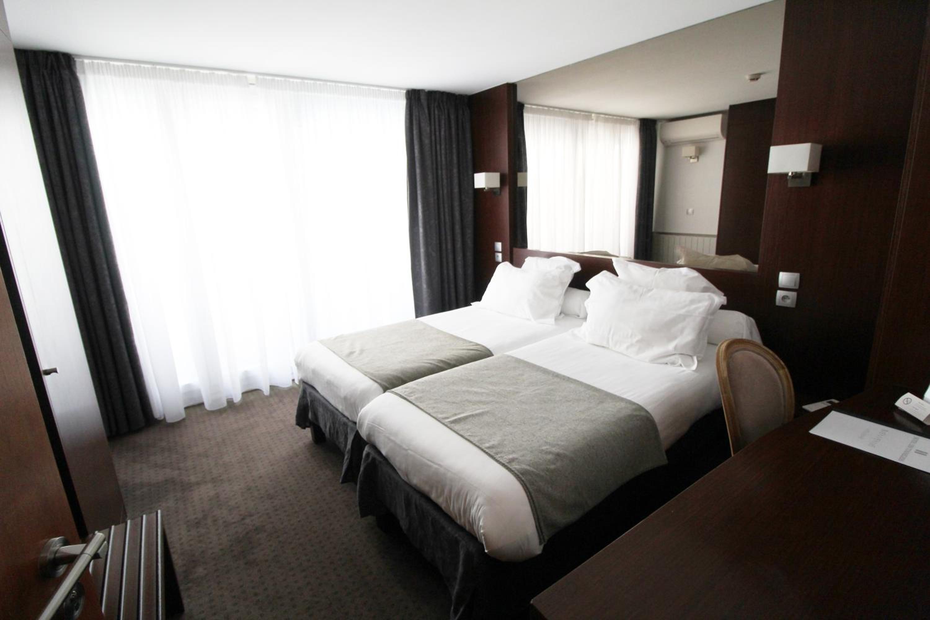 Standard Twin Room photo 3