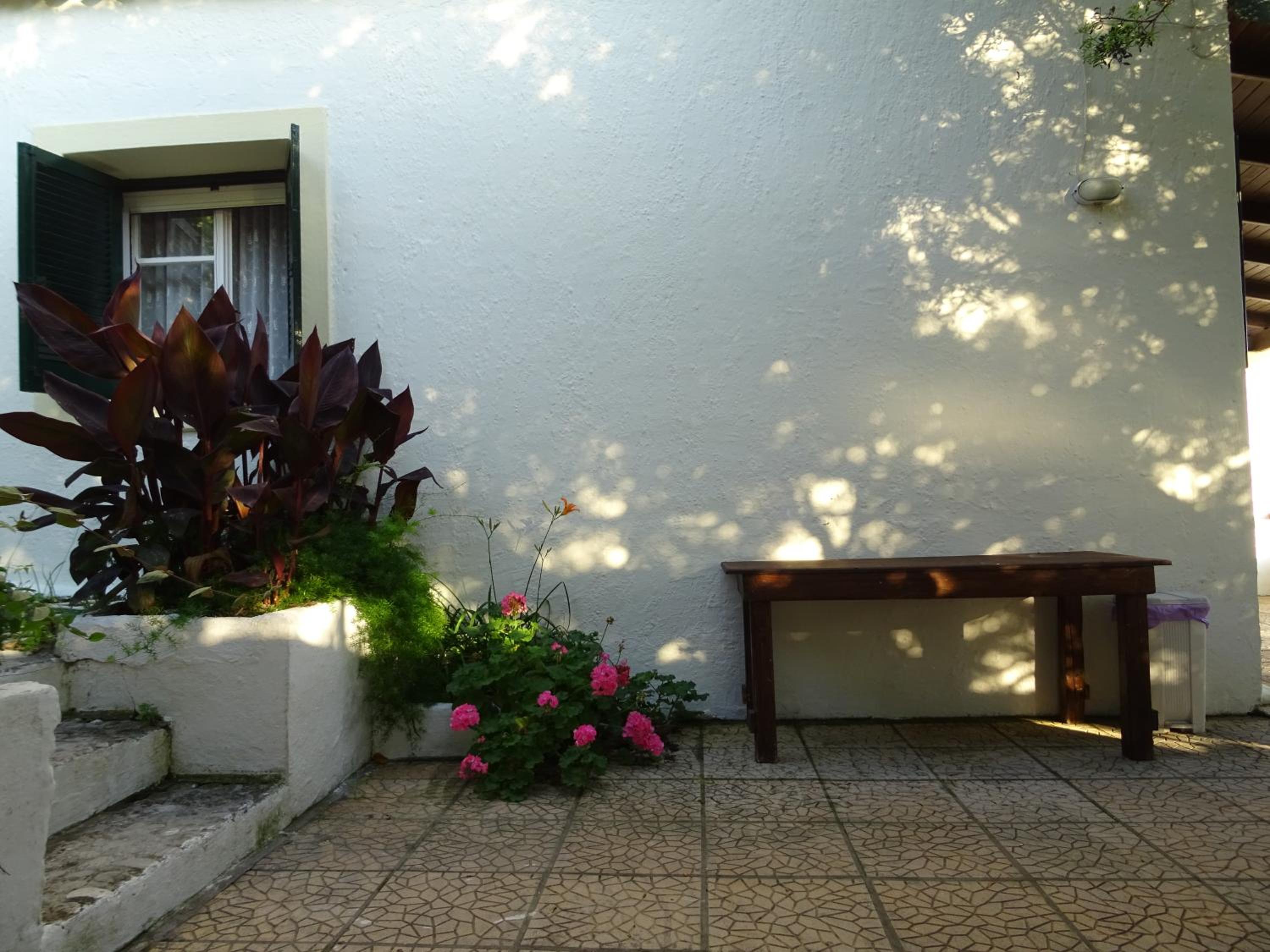 Two-Bedroom House photo 3