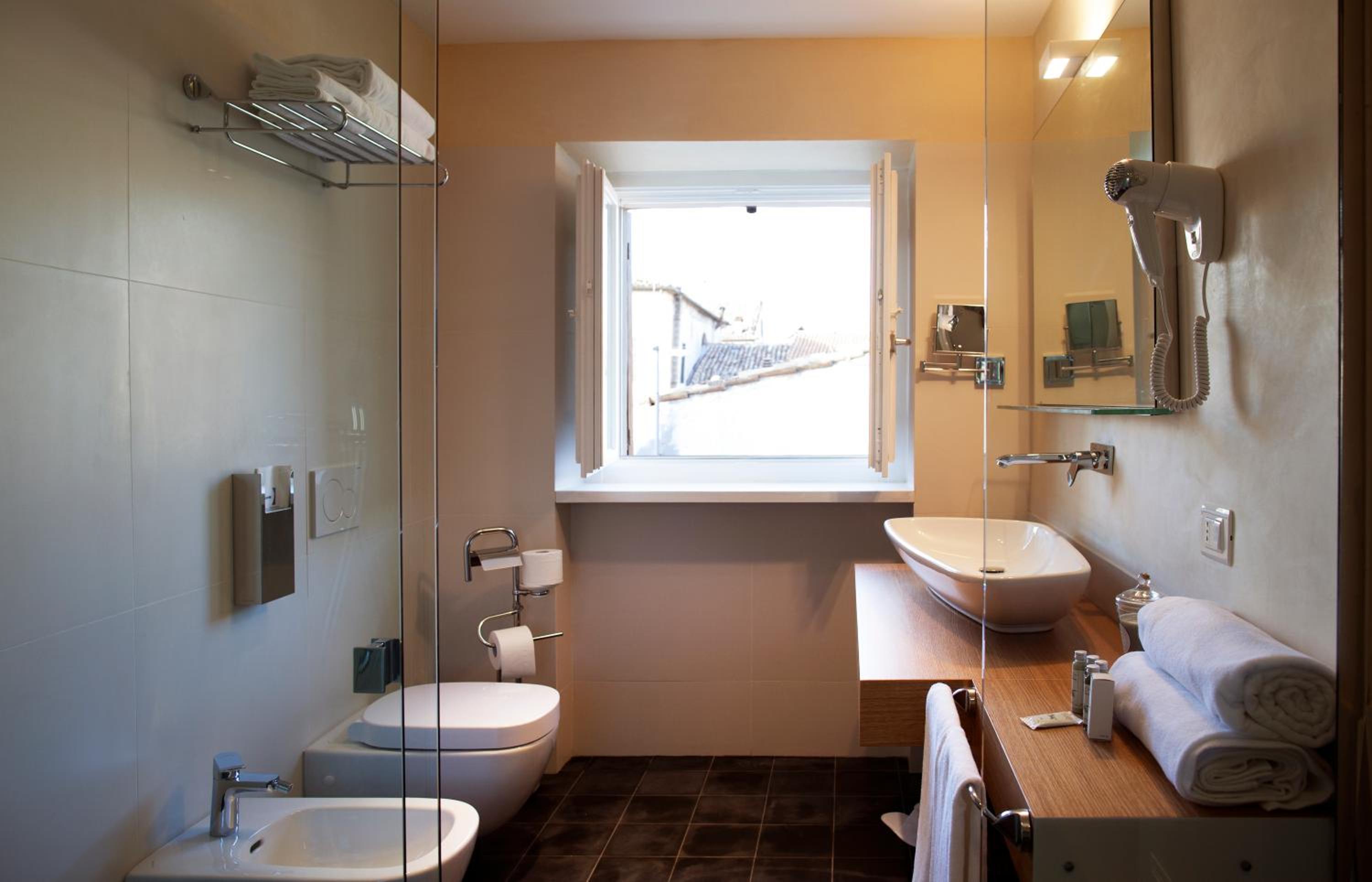 Suite - Photo 6
