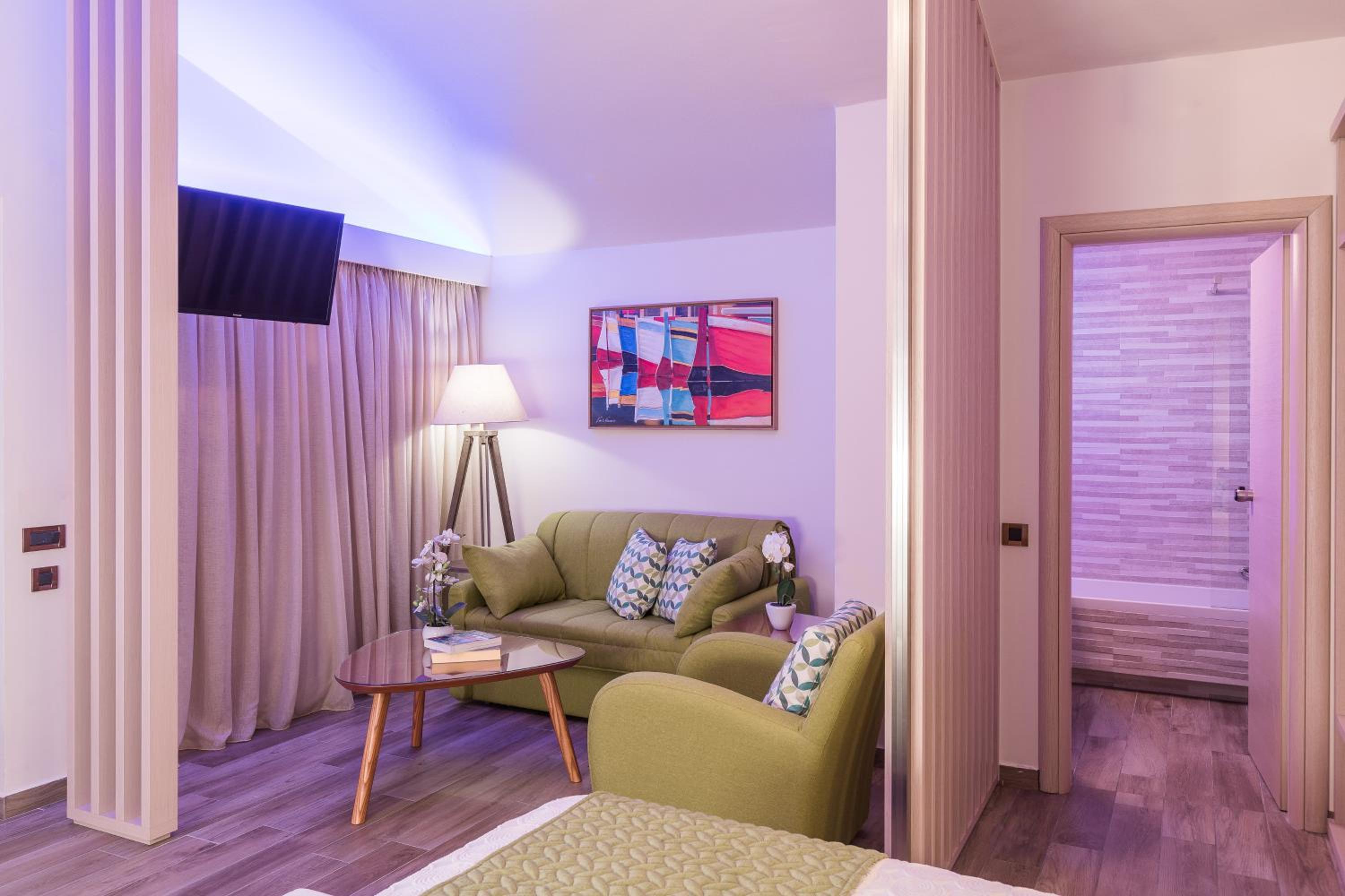 Junior Suite with Garden View - Photo 7