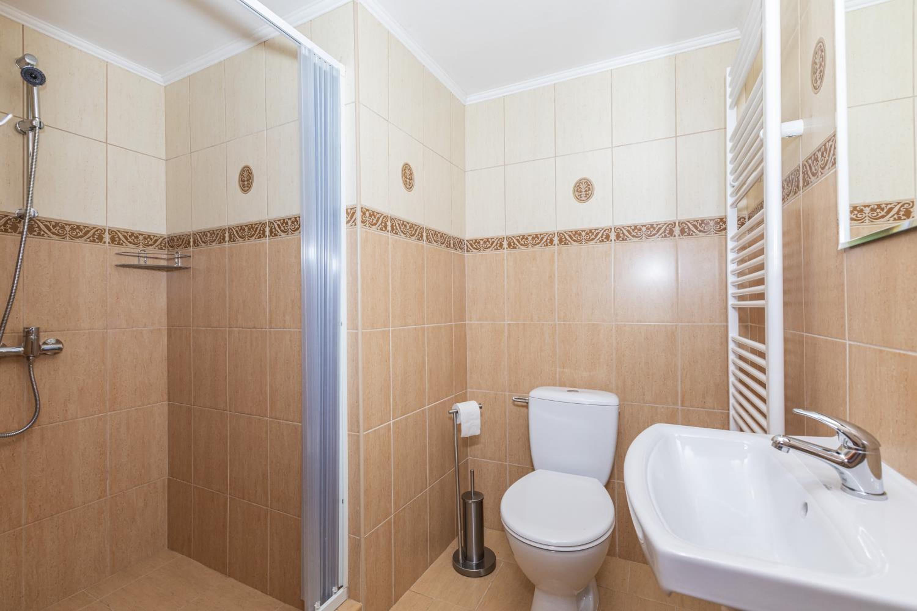Apartment - Photo 4