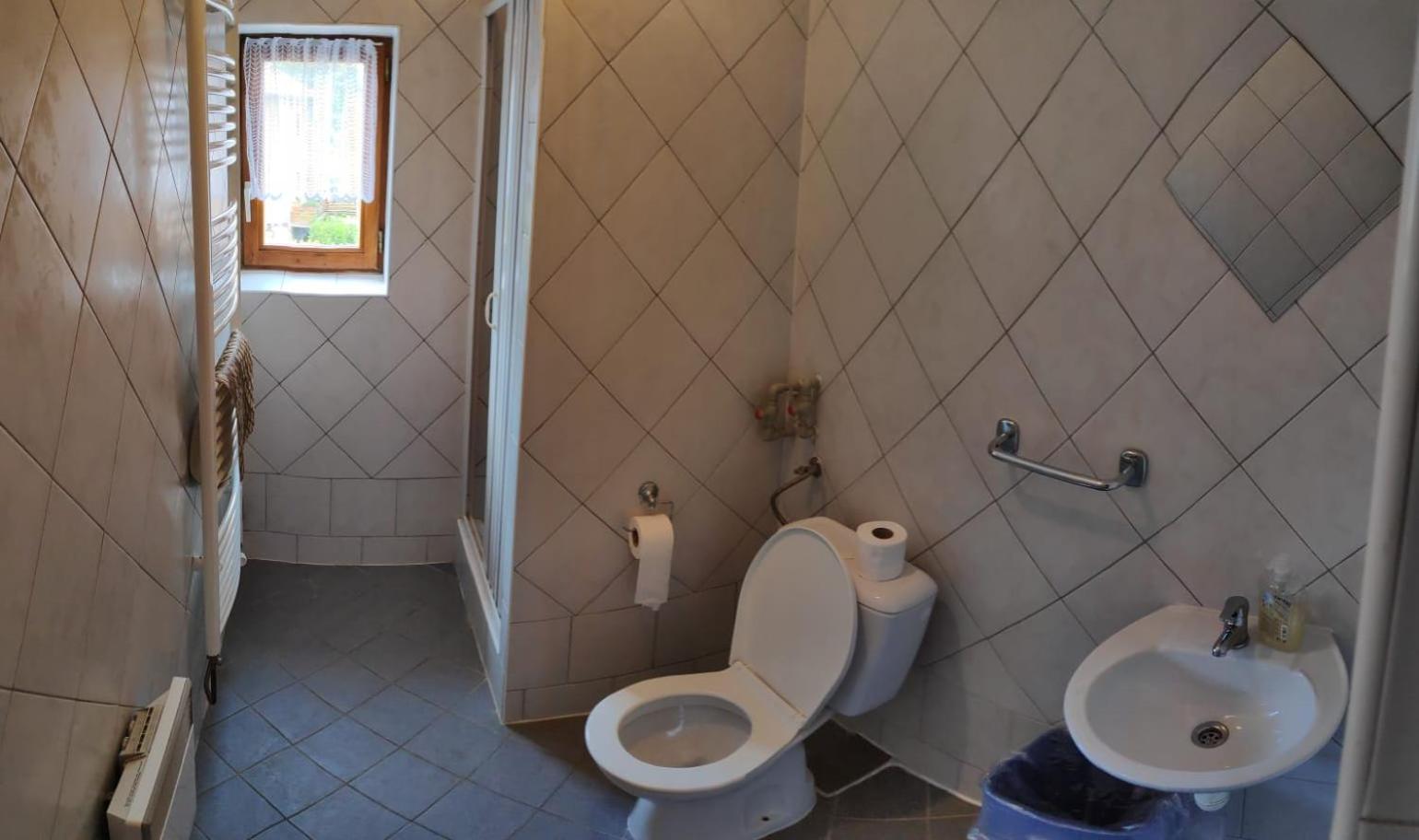Twin Room With Bathroom photo 2