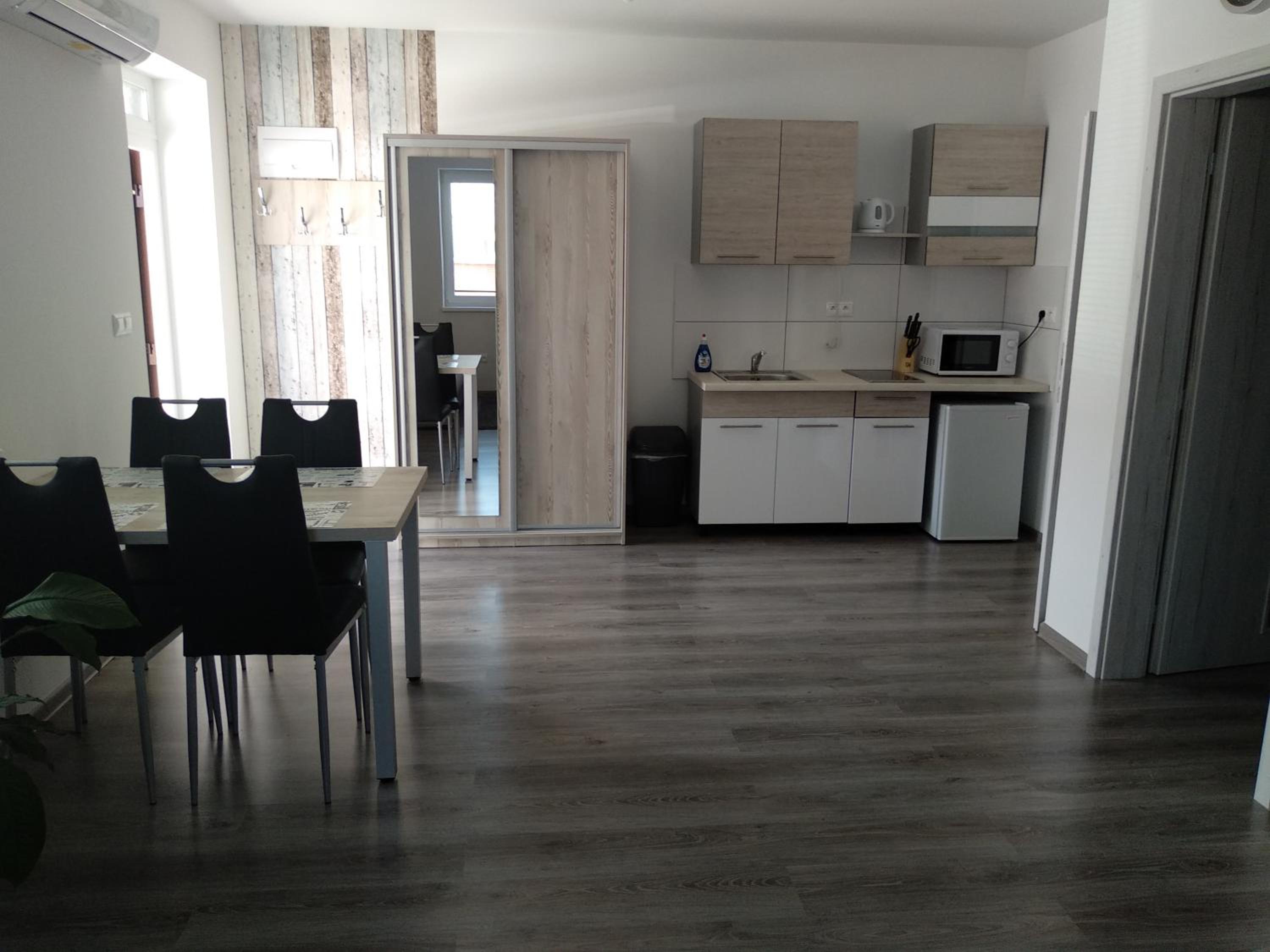 Apartment - Ground Floor photo 2