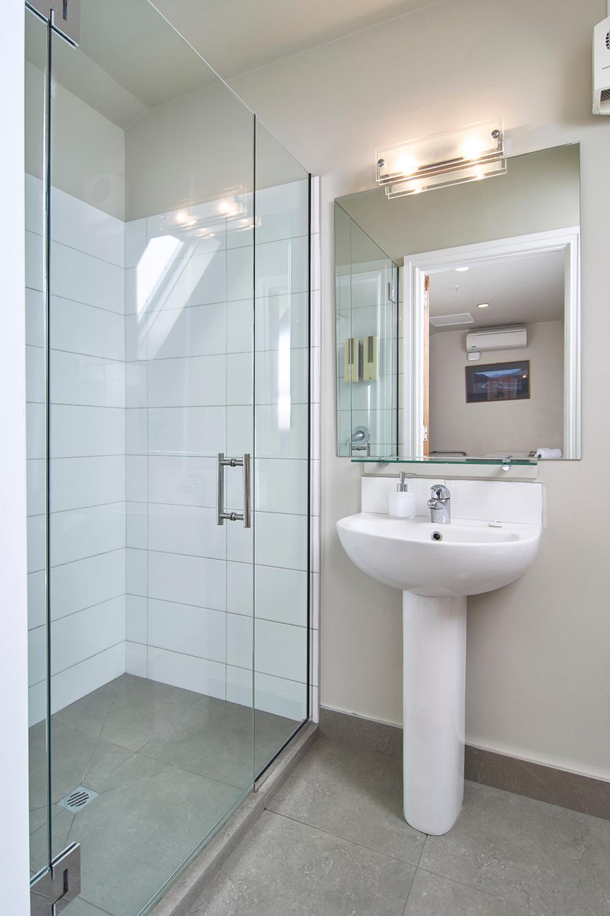 Double or Twin Room - Photo 1