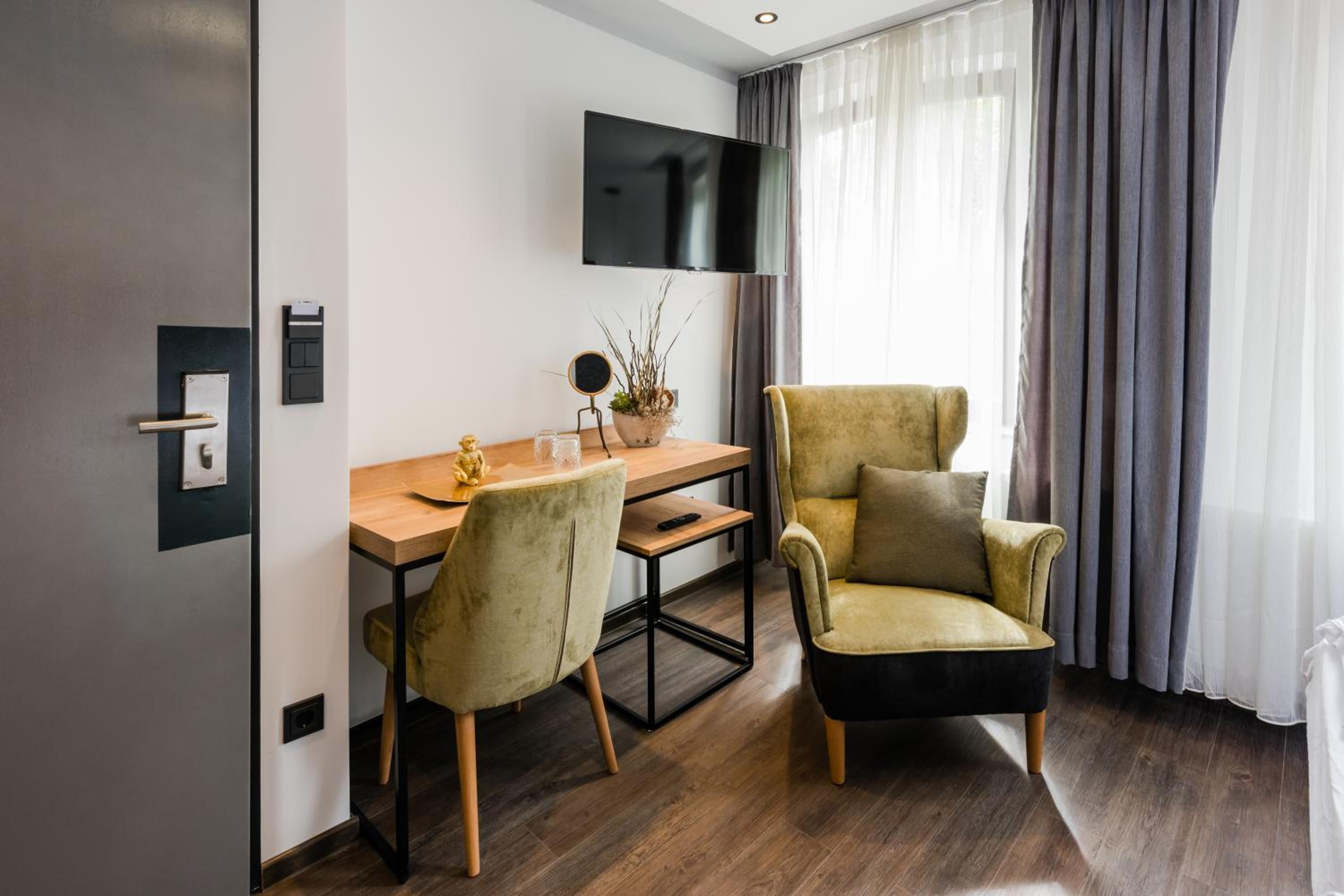Double Room - Photo 2