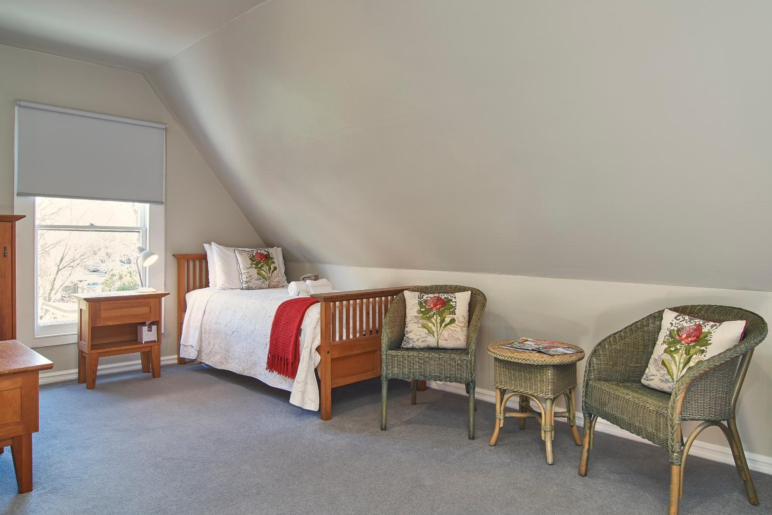 Superior Twin Room with King and Single Bed 5 - Photo 2