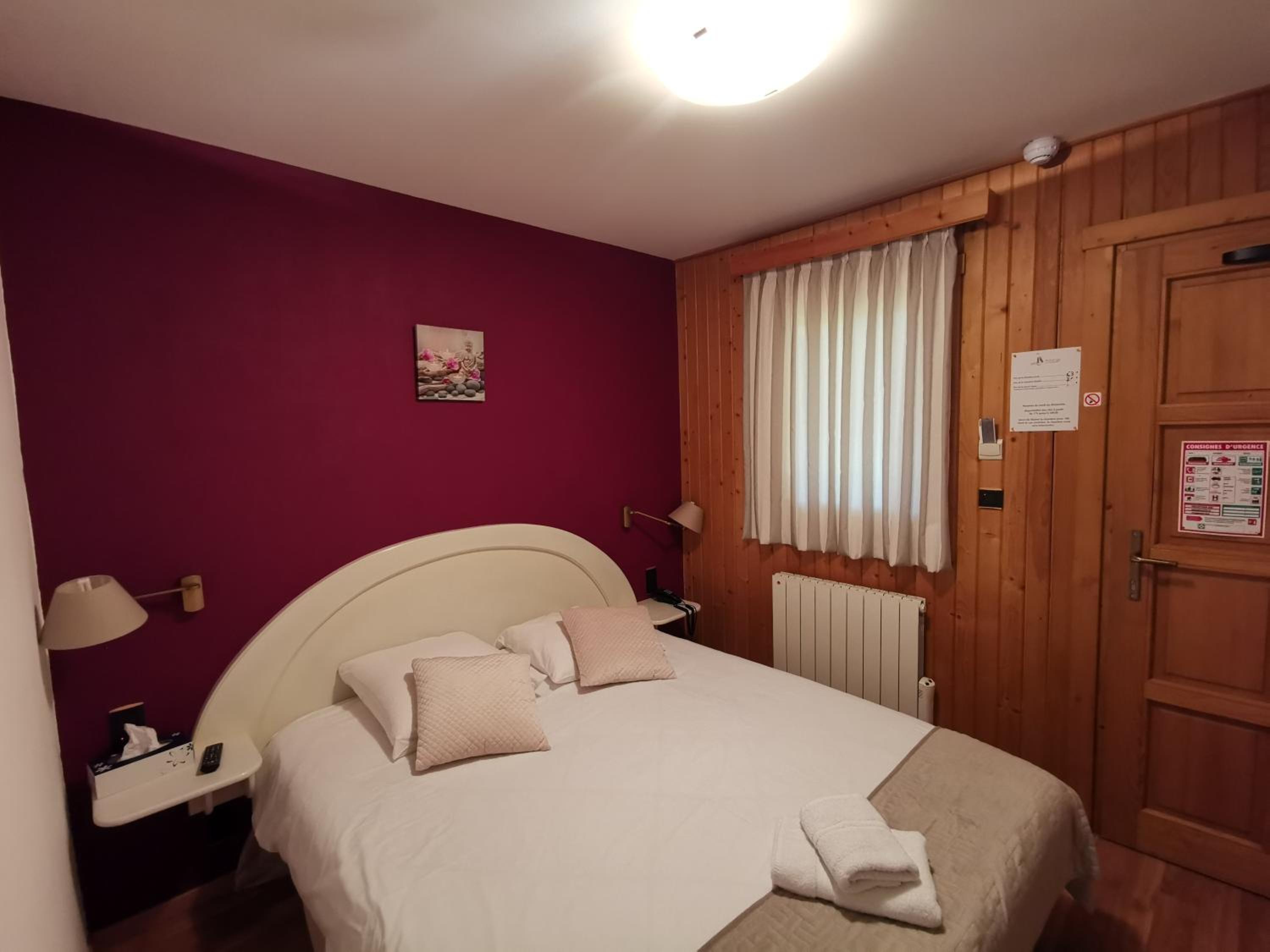 Twin Room - Photo 6