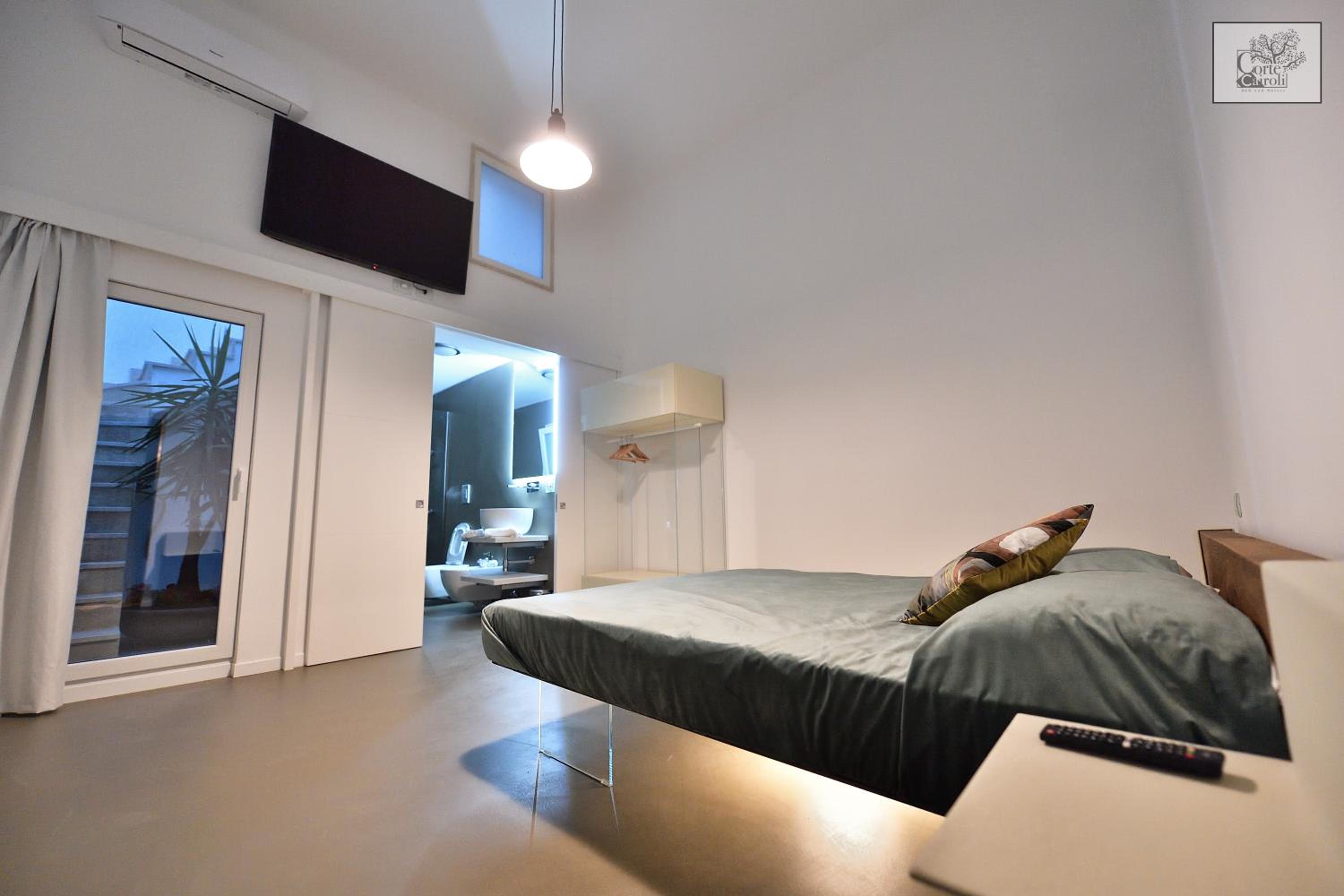 Superior King Room - Photo 1