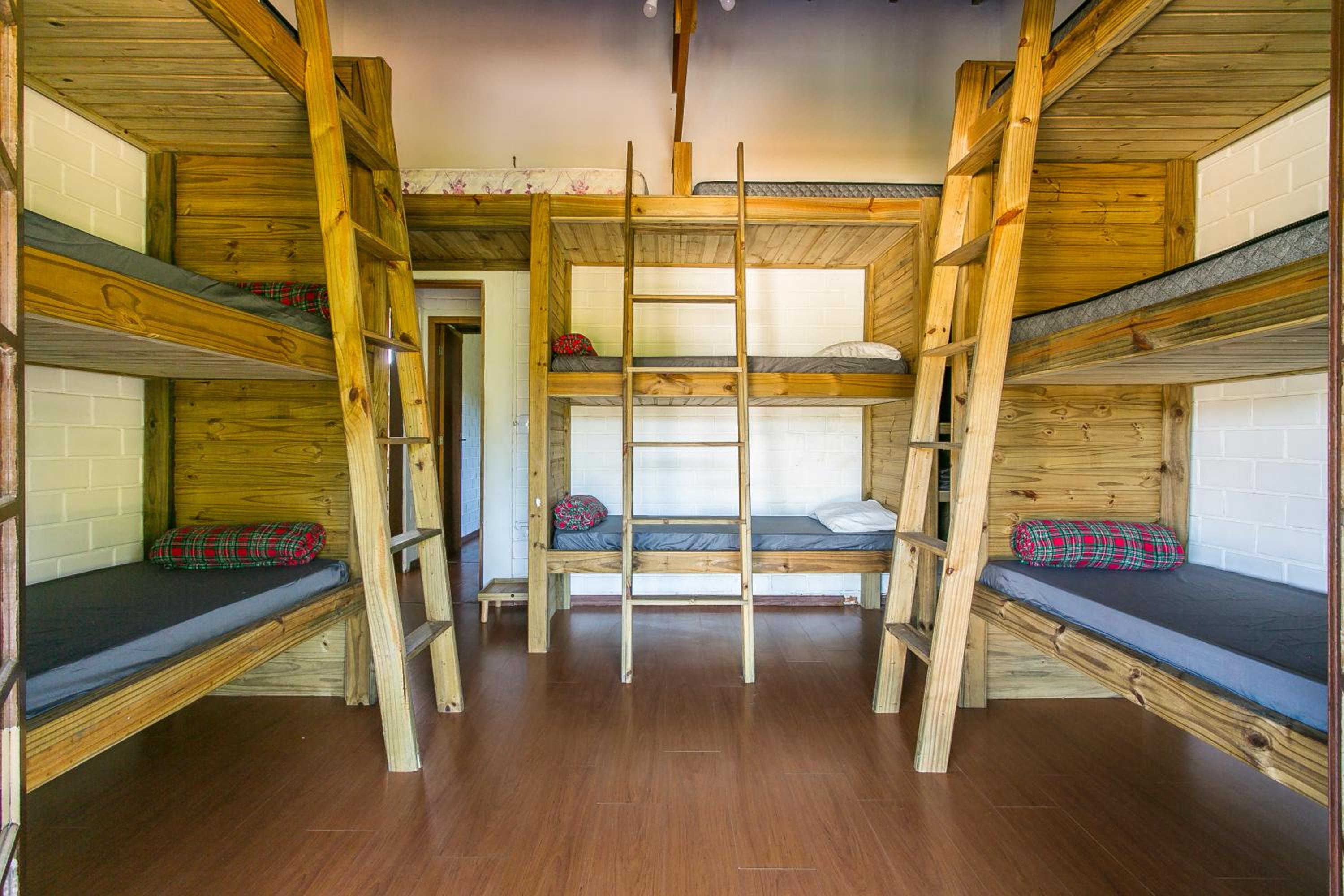 Bed in 10-Bed Mixed Dormitory Room photo 3