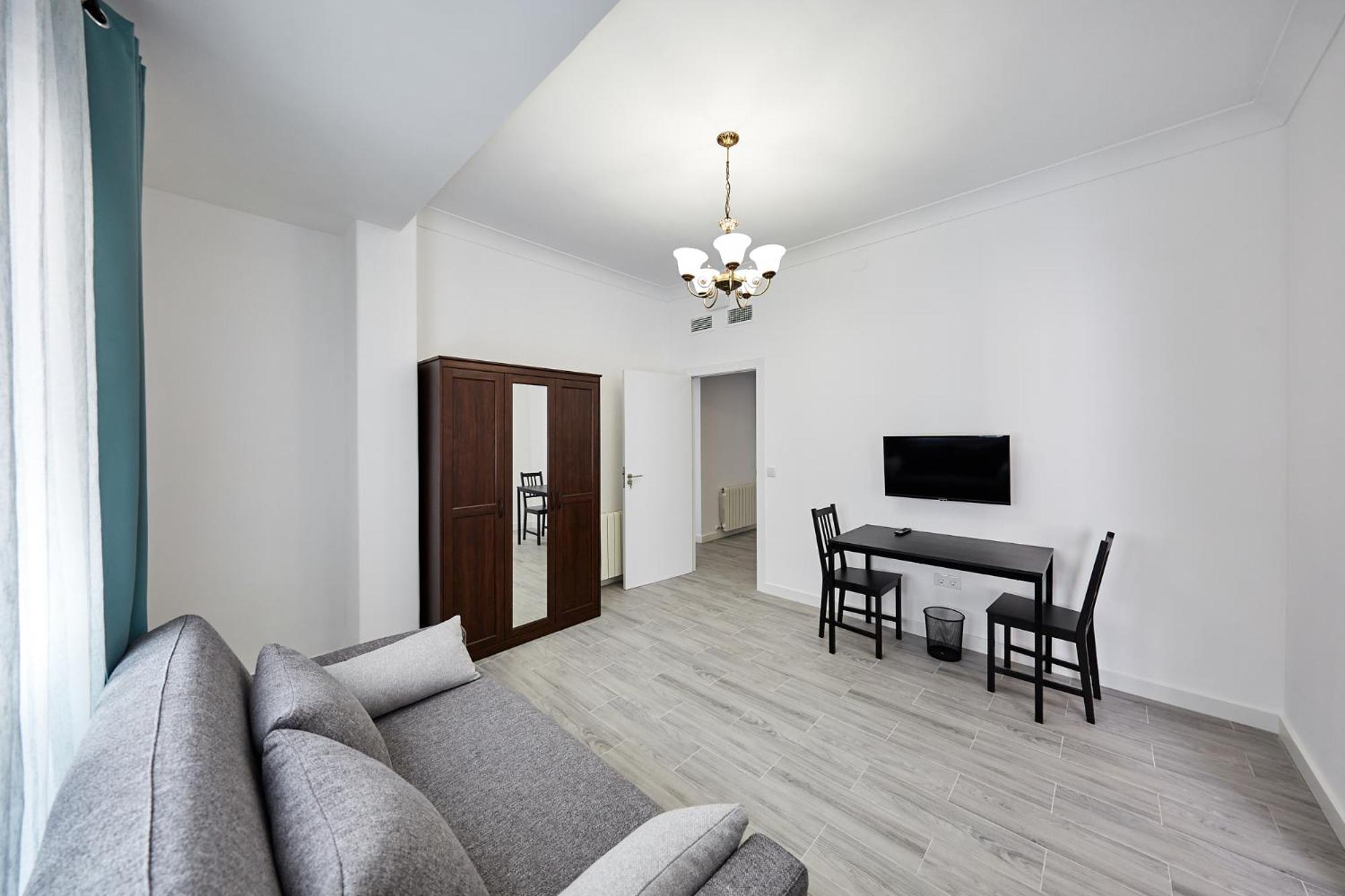Family Room - Photo 23