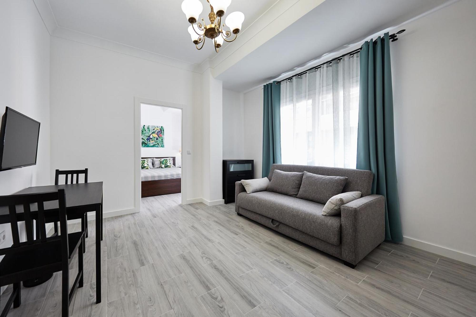 Family Room - Photo 36
