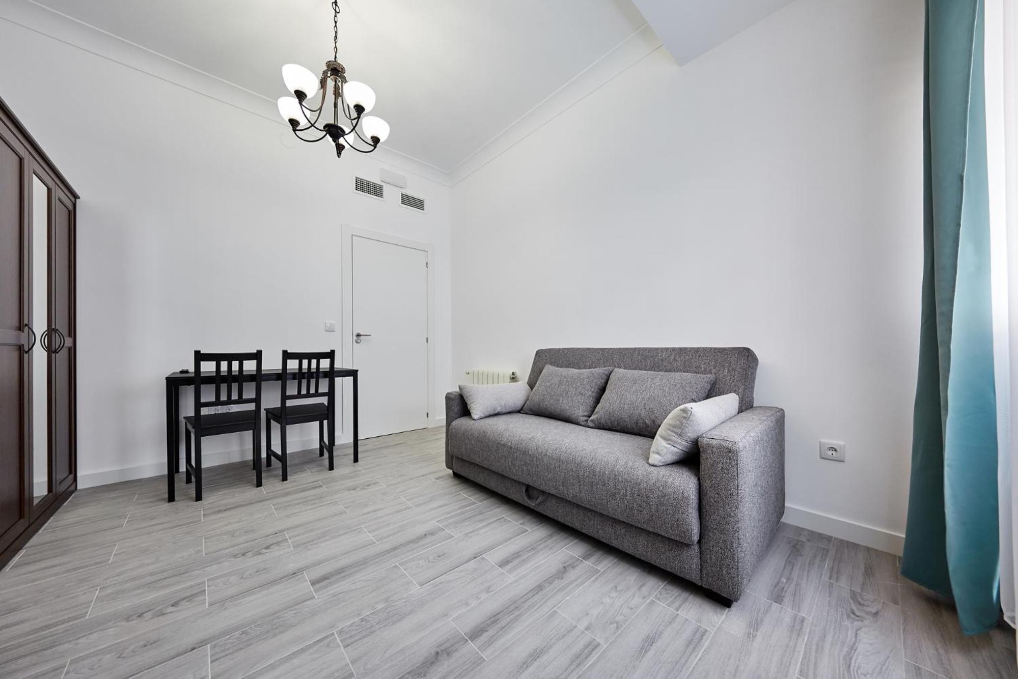 Family Room - Photo 14